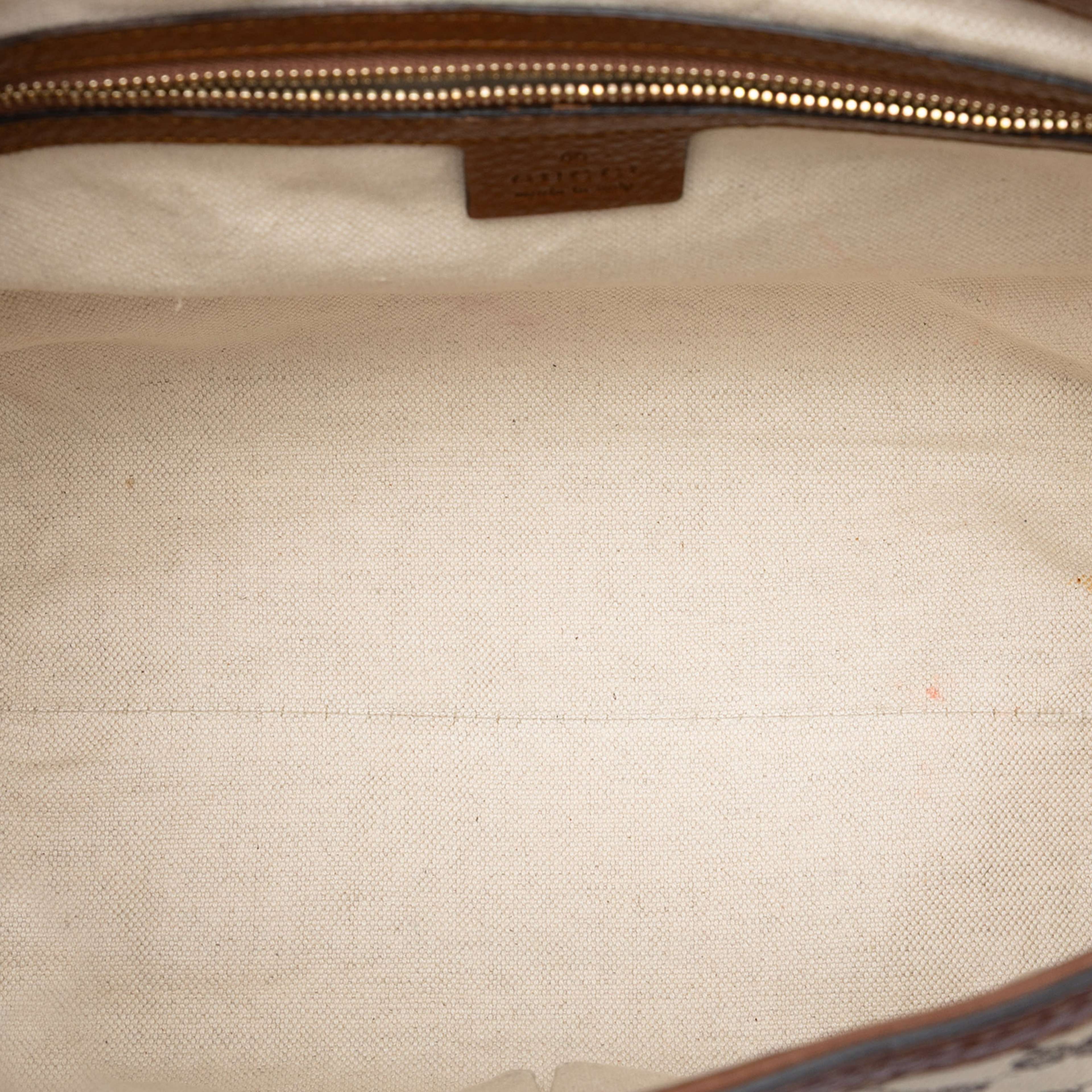 Gucci Gg Canvas Bella Flap Satchel, från Luxclusif, i färgen beige. Klicka för att öppna bilden i stort format