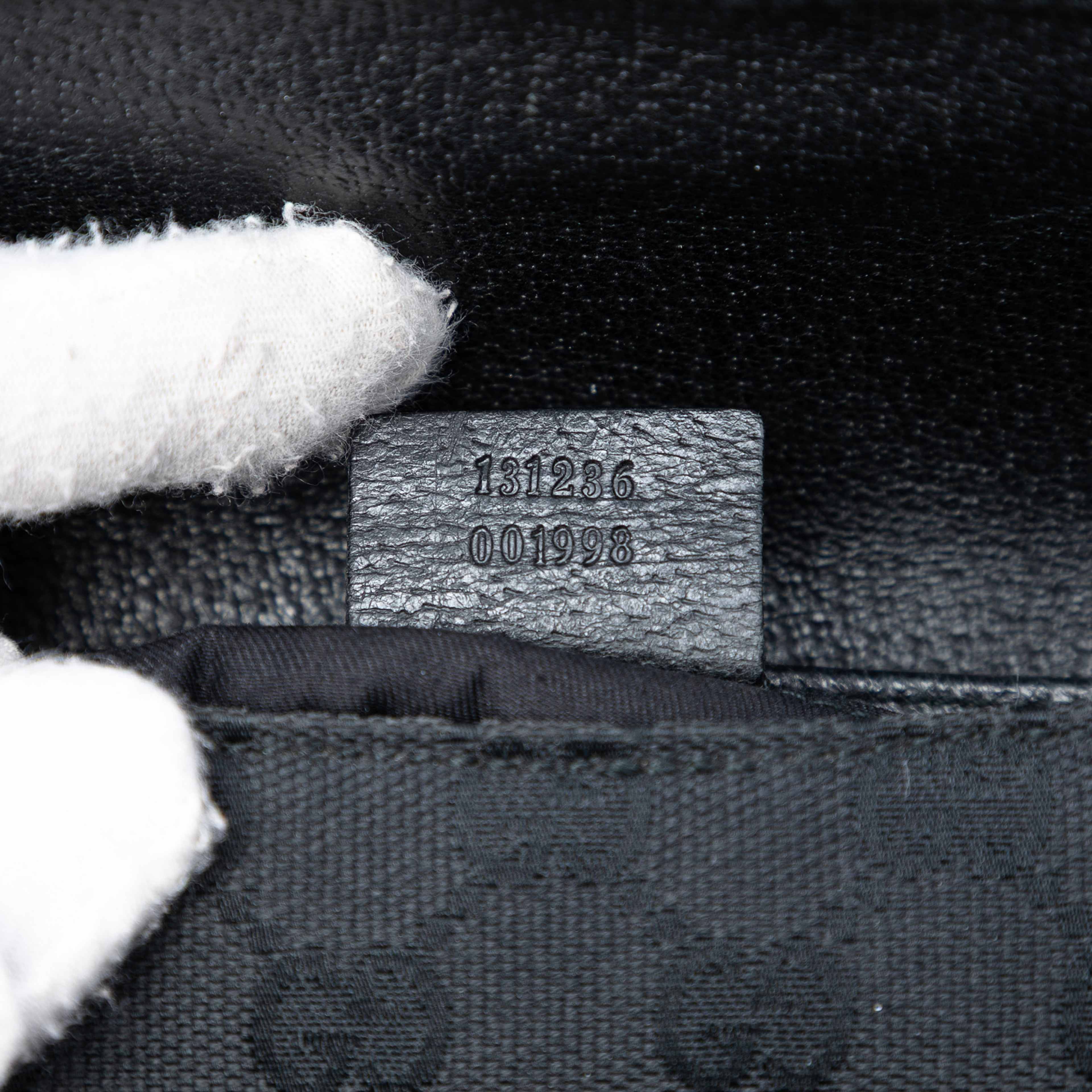 Gucci Gg Canvas Belt Bag, från Luxclusif, i färgen black. Klicka för att öppna bilden i stort format