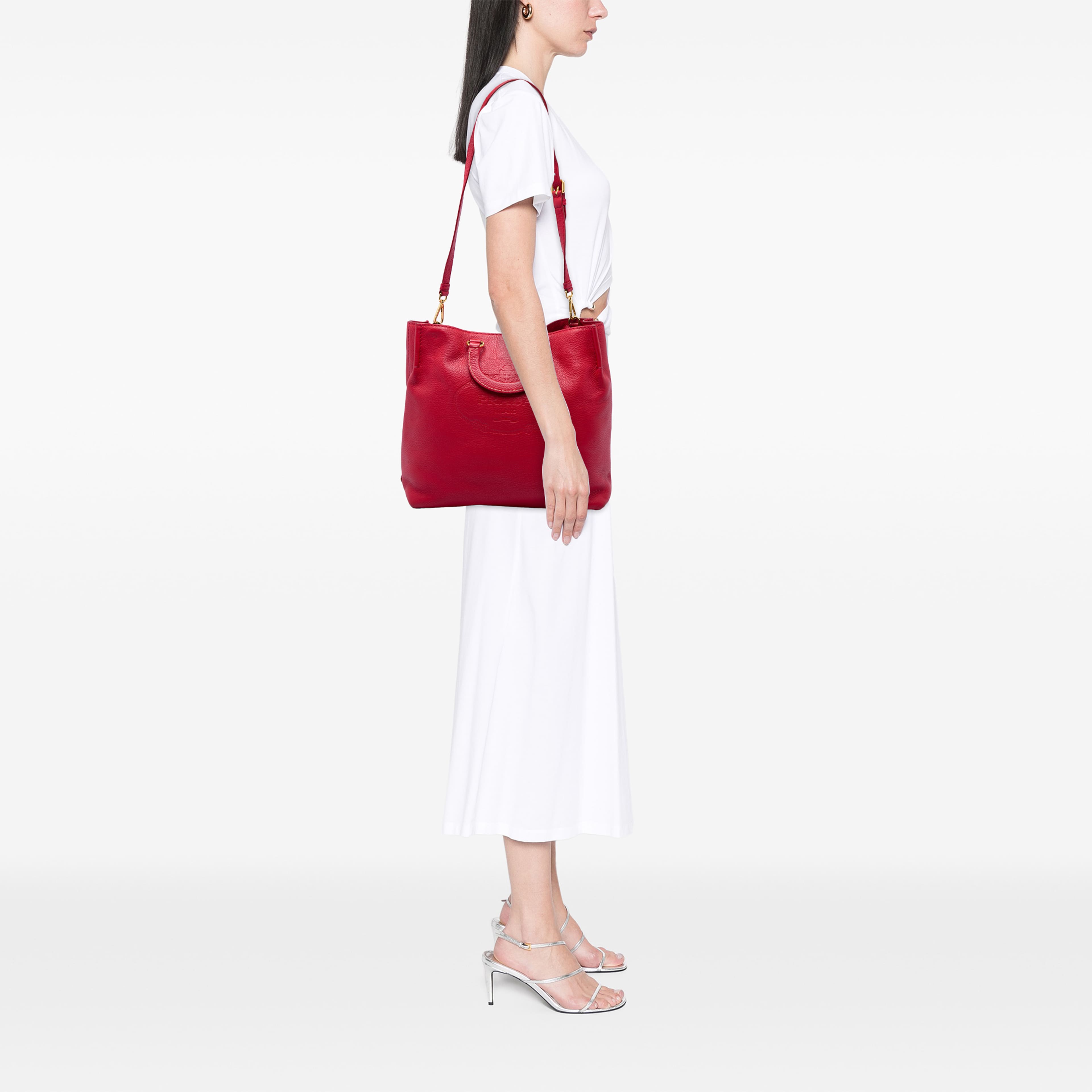 Prada Vitello Daino Canapa Logo Open Convertible Tote, från Luxclusif, i färgen röd. Klicka för att öppna bilden i stort format