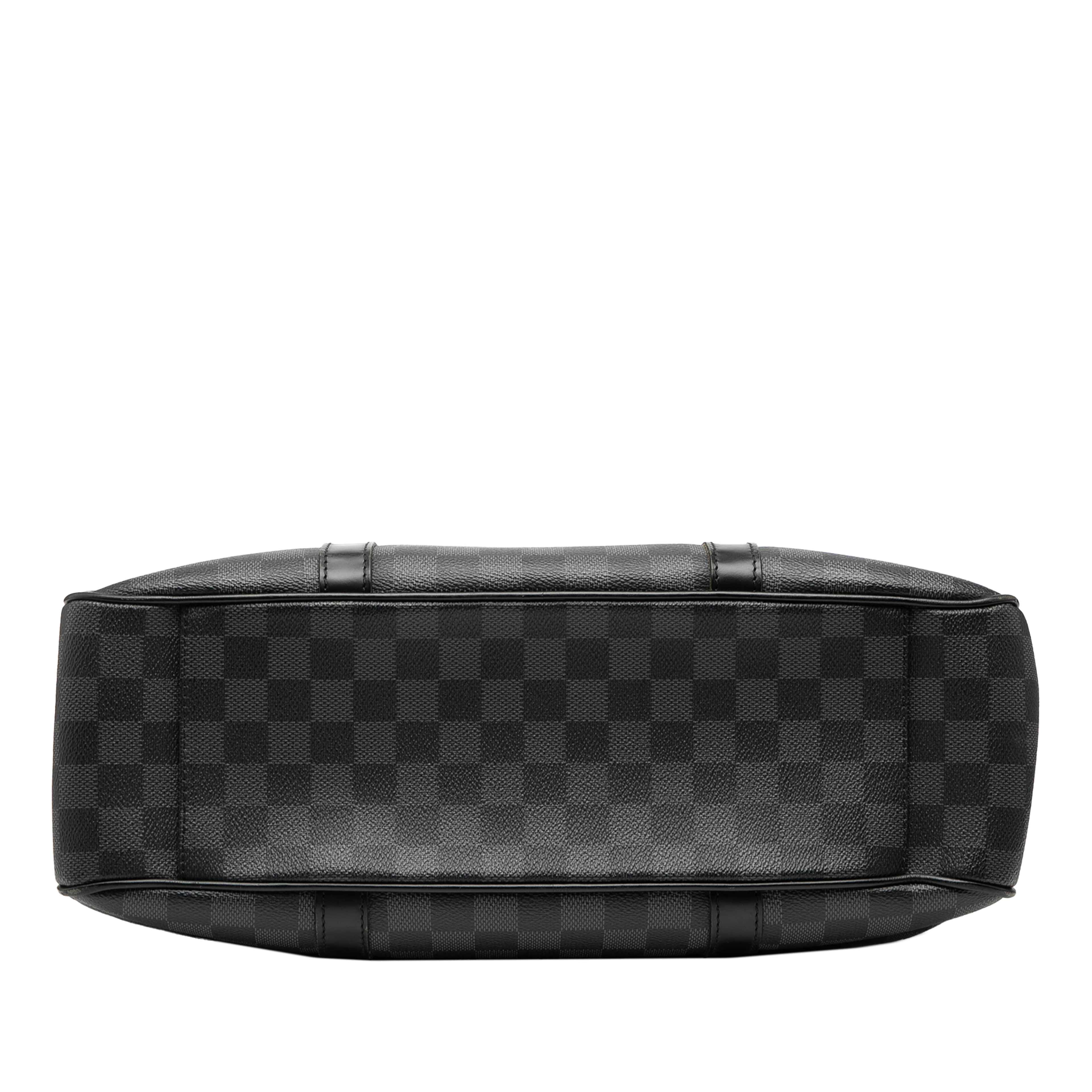 Louis Vuitton Damier Graphite Tadao Pm, från Luxclusif, i färgen black. Klicka för att öppna bilden i stort format