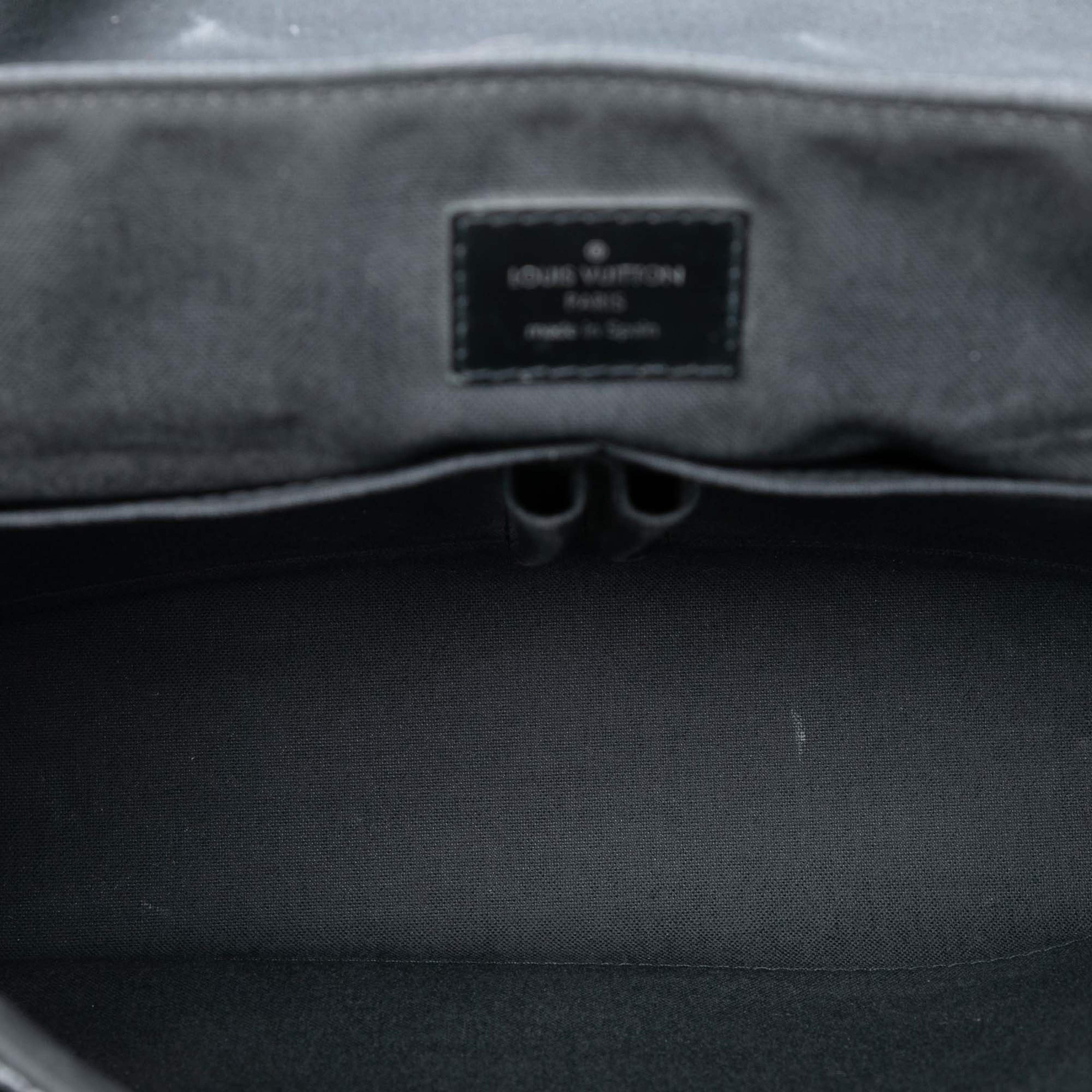 Louis Vuitton Damier Graphite Daniel Mm, från Luxclusif, i färgen black. Klicka för att öppna bilden i stort format