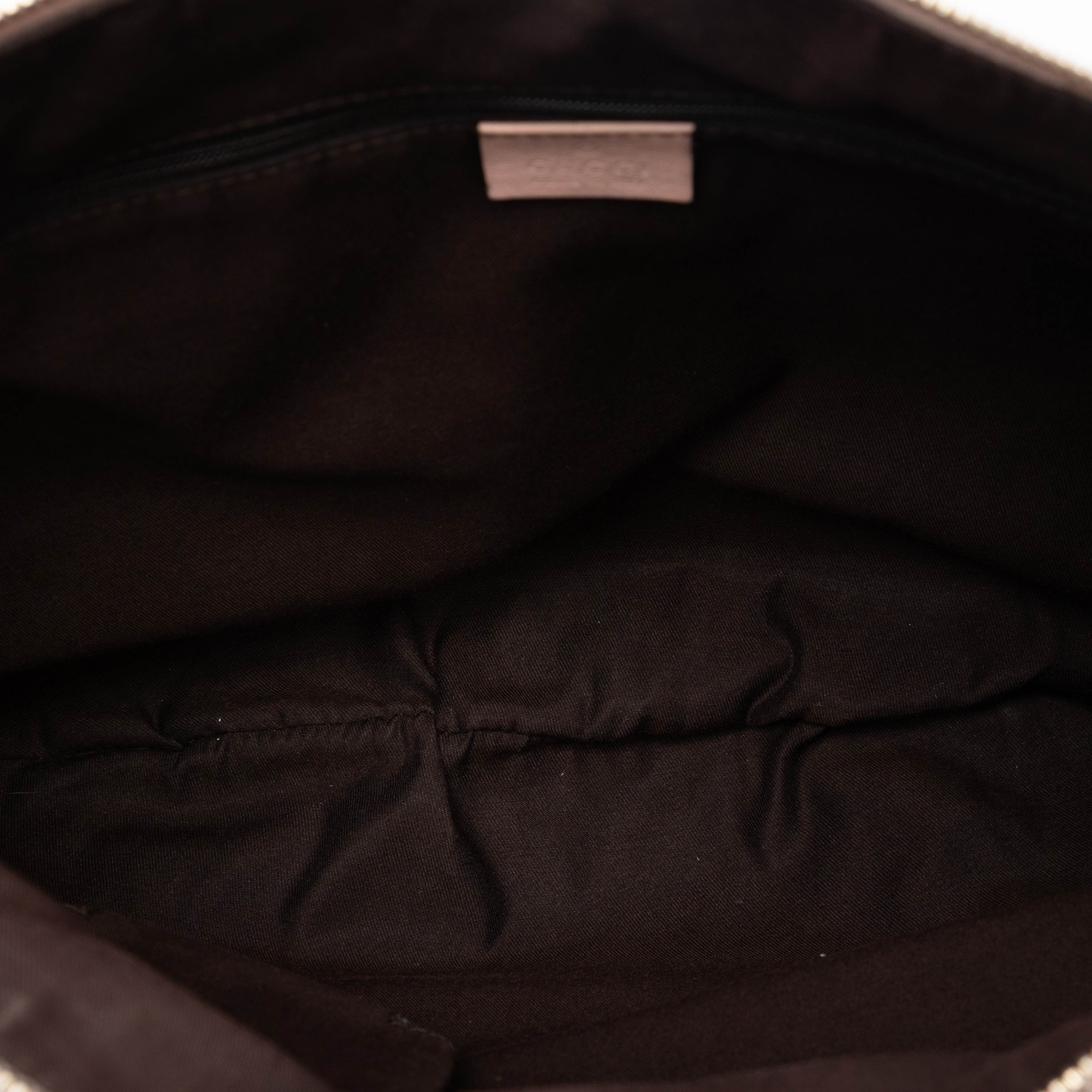 Gucci Gg Canvas Abbey D Ring Crossbody, från Luxclusif, i färgen beige. Klicka för att öppna bilden i stort format