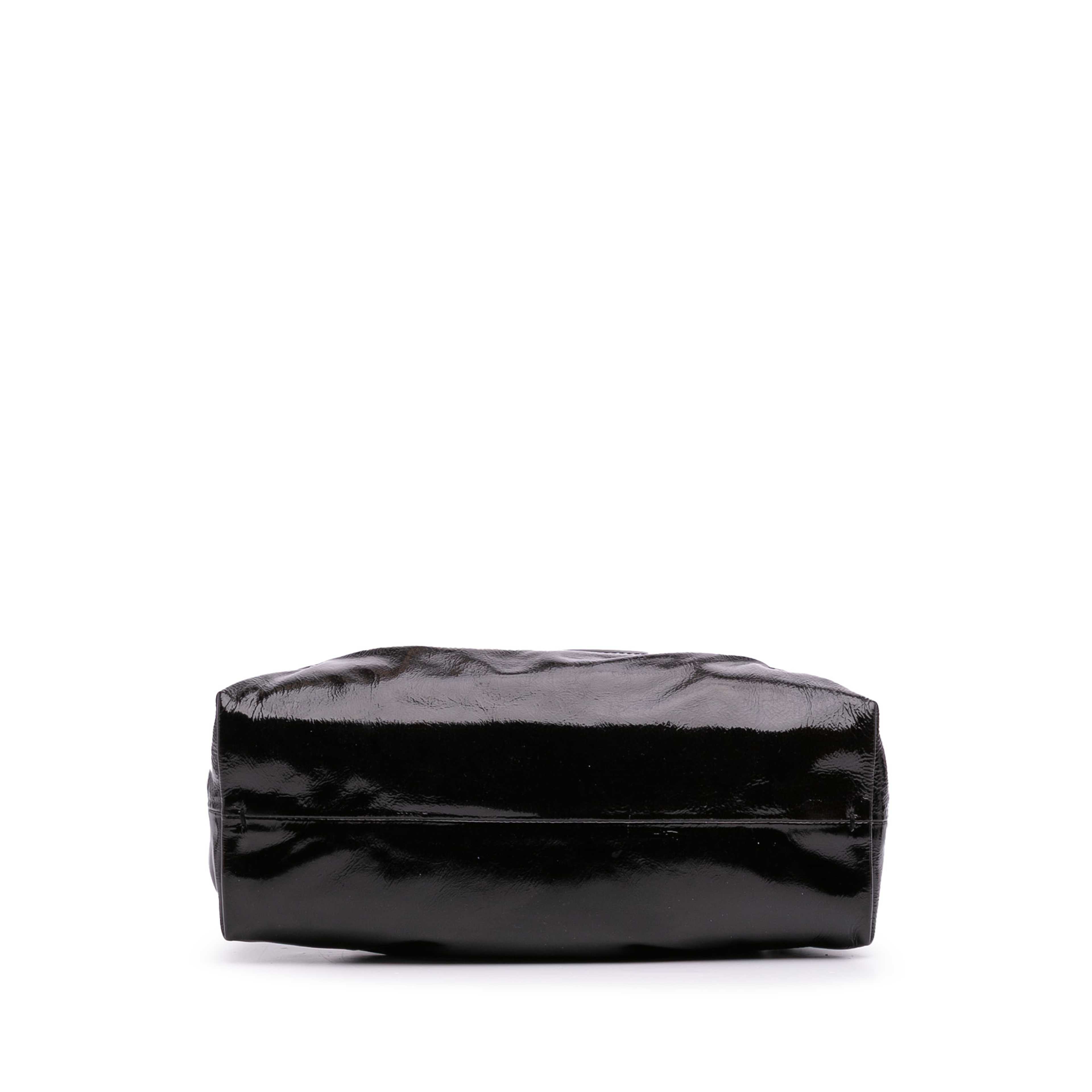 Celine Patent Boogie Handbag, från Luxclusif, i färgen black.