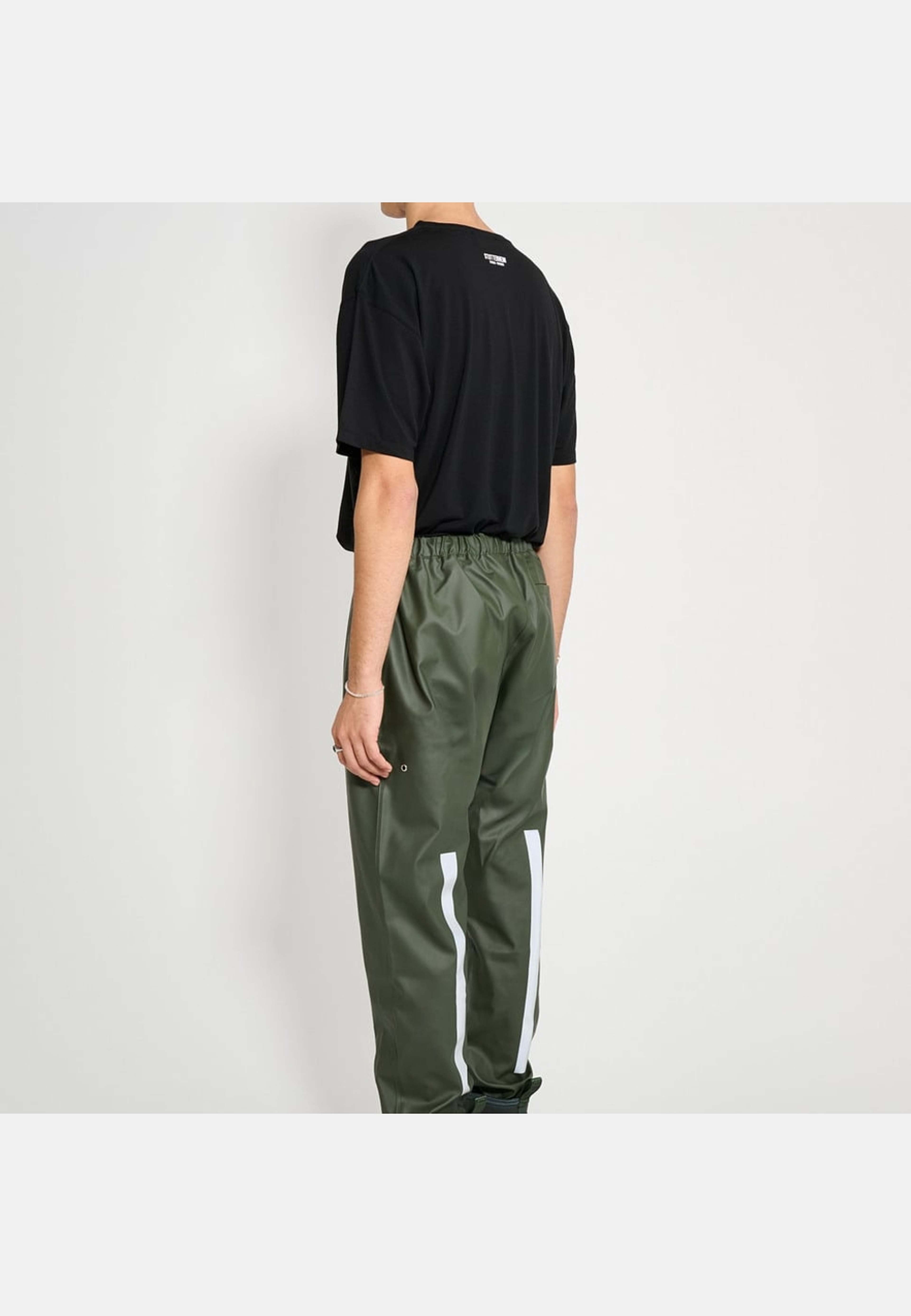 Vanadis Trousers, från Stutterheim, i färgen green. Klicka för att öppna bilden i stort format