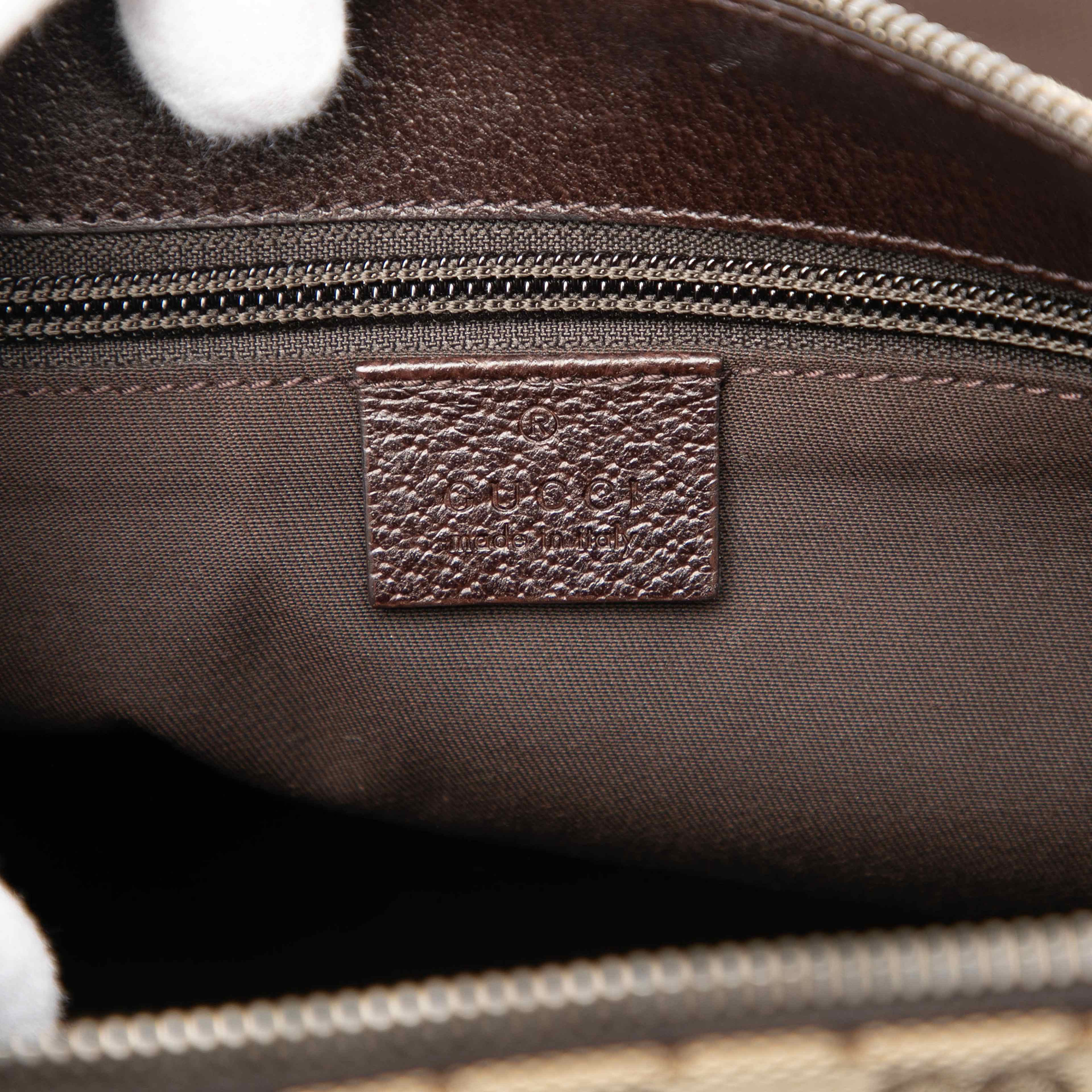 Gucci Gg Canvas Crossbody, från Luxclusif, i färgen beige. Klicka för att öppna bilden i stort format