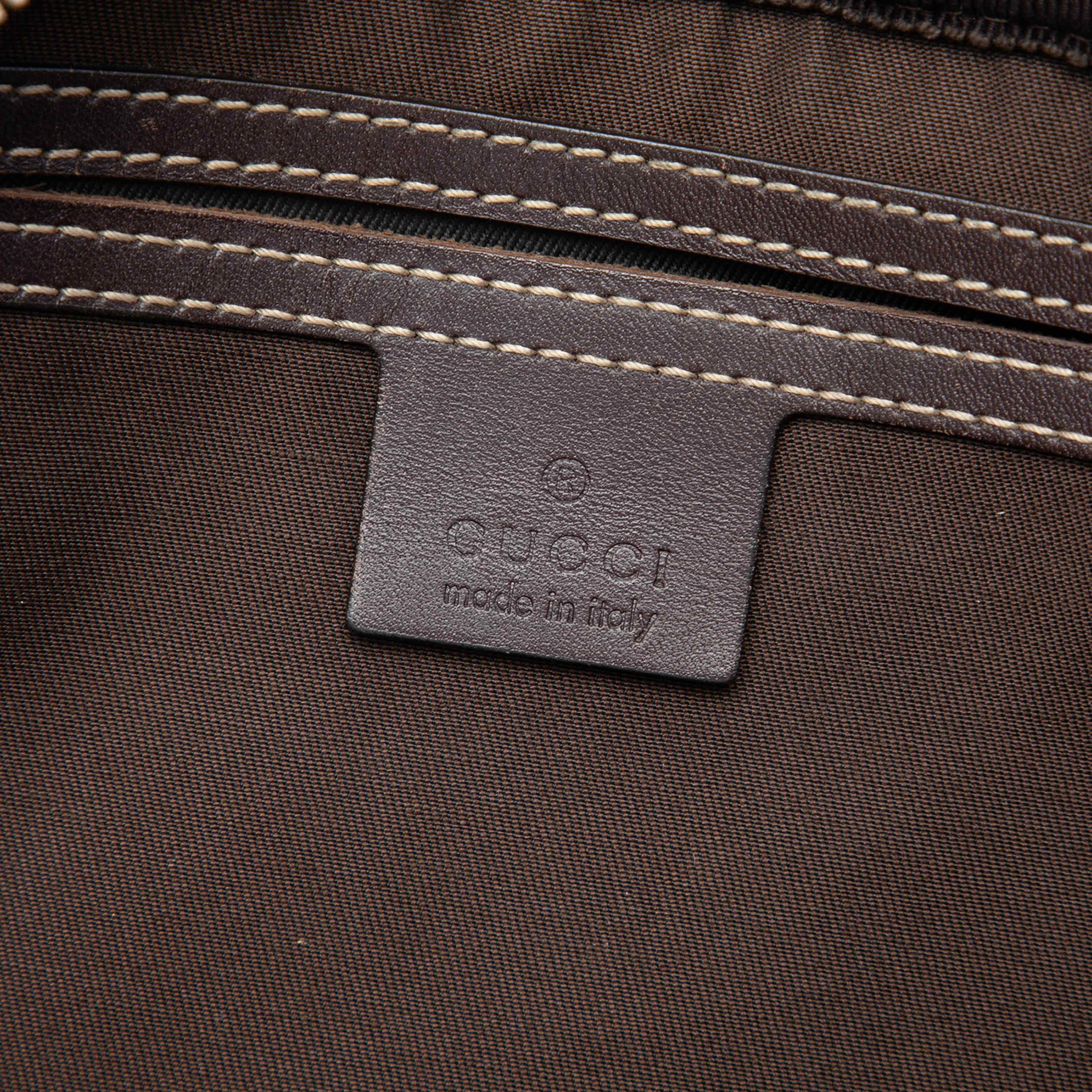 Gucci Gg Supreme Crossbody, från Luxclusif, i färgen beige. Klicka för att öppna bilden i stort format