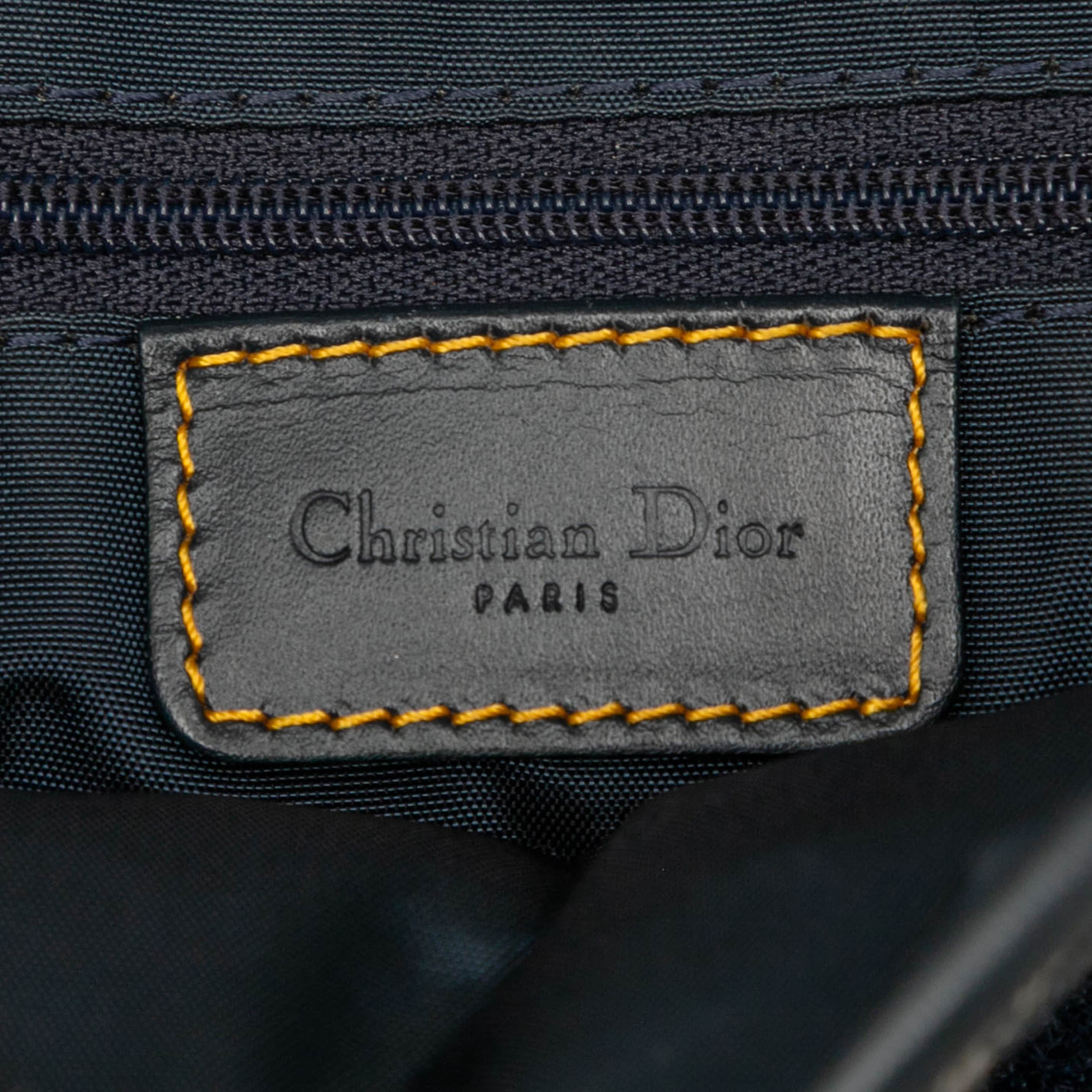 Dior Diorissimo Canvas Double Saddle Bag, från Luxclusif, i färgen dark blue. Klicka för att öppna bilden i stort format