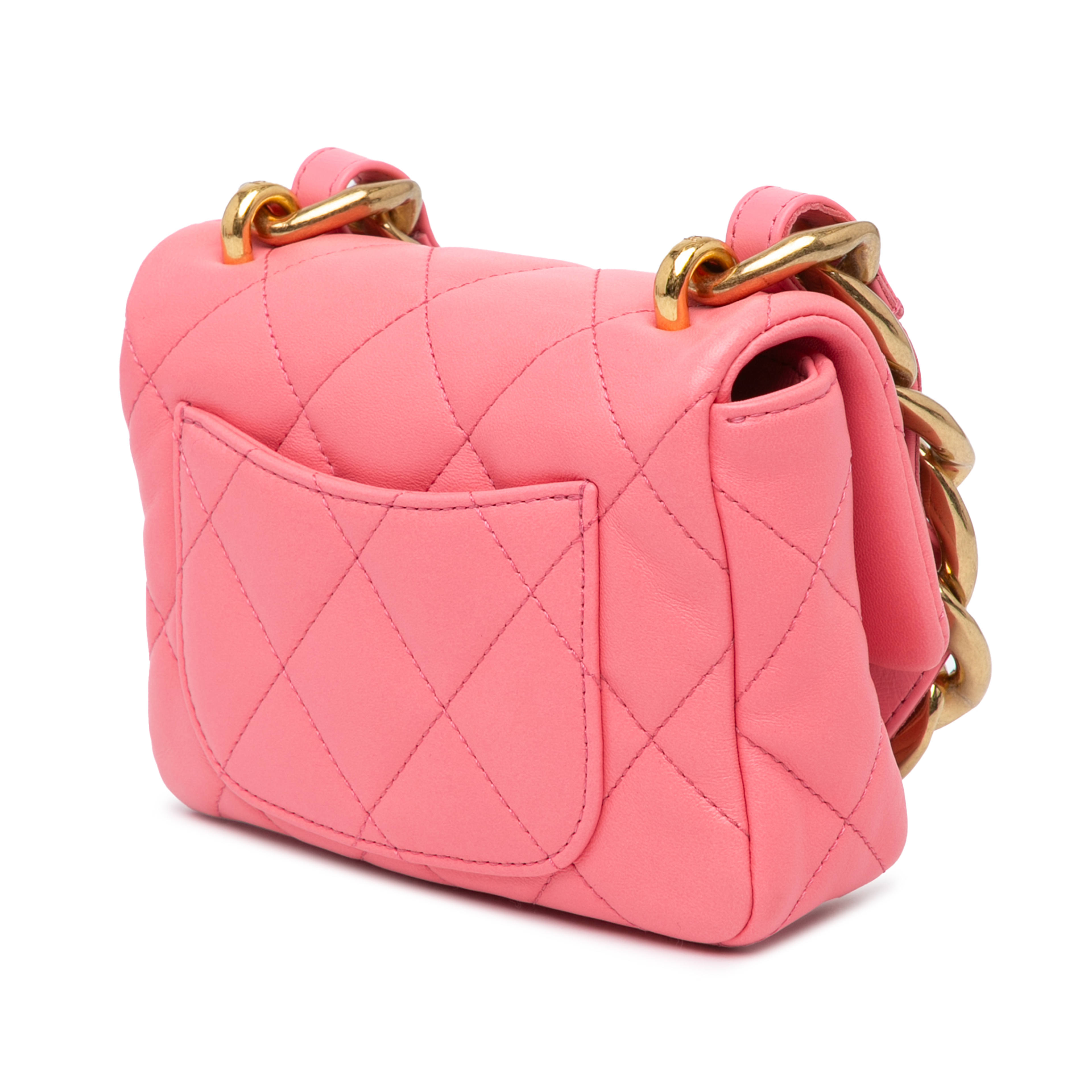 Chanel Mini Quilted Lambskin Funky Town Flap, från Luxclusif, i färgen pink. Klicka för att öppna bilden i stort format