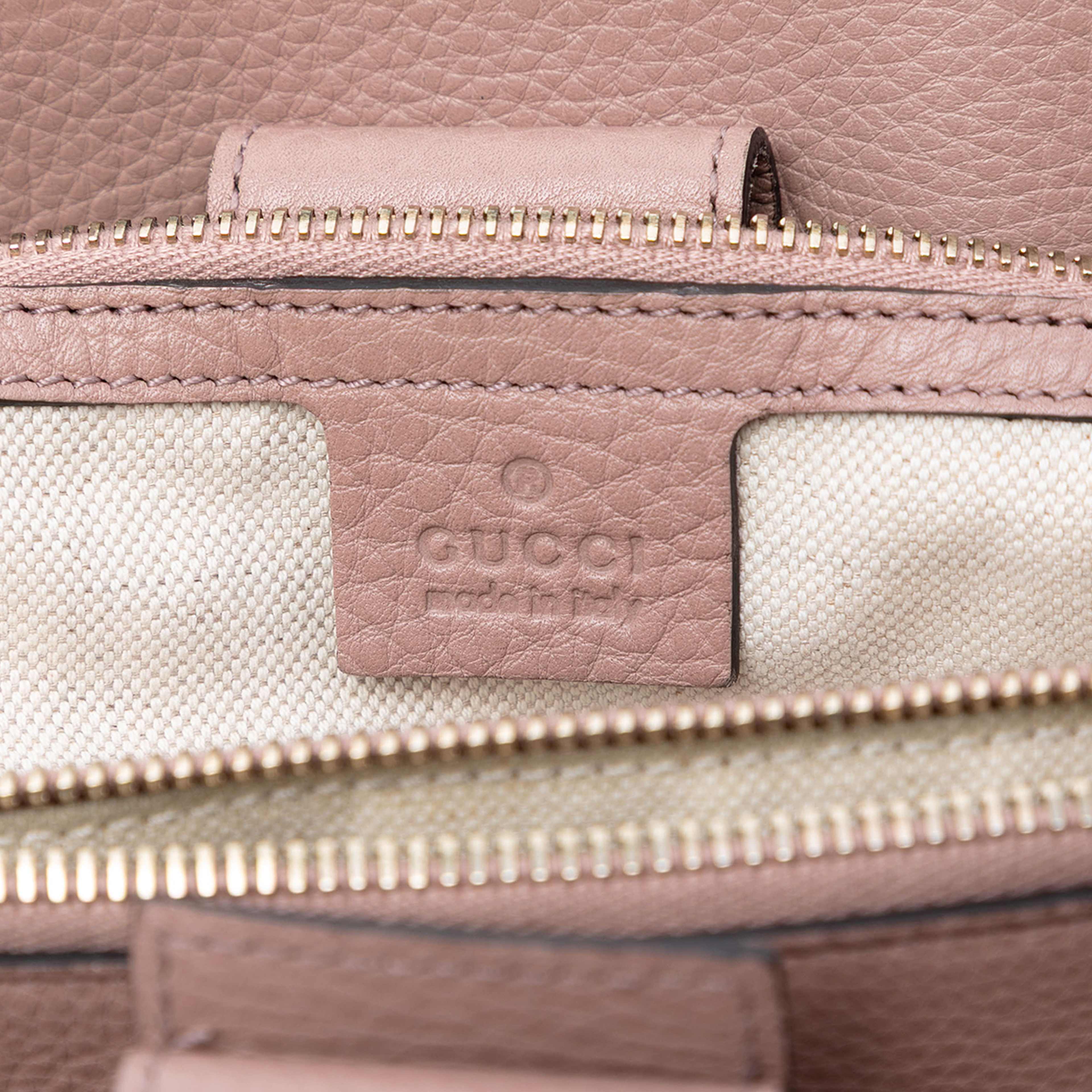 Gucci Medium Calfskin Bamboo Shopper Satchel, från Luxclusif, i färgen light pink. Klicka för att öppna bilden i stort format