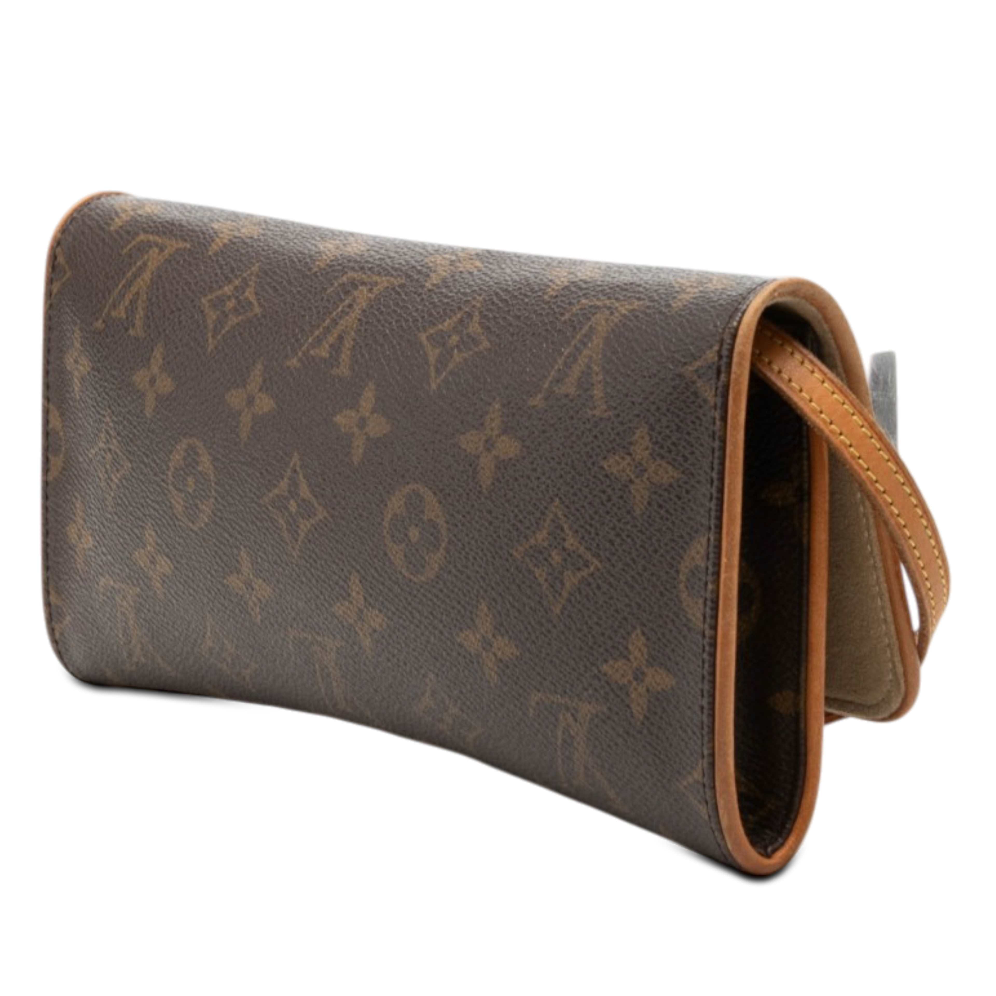 Louis Vuitton Monogram Pochette Twin Gm, från Luxclusif, i färgen brown. Klicka för att öppna bilden i stort format