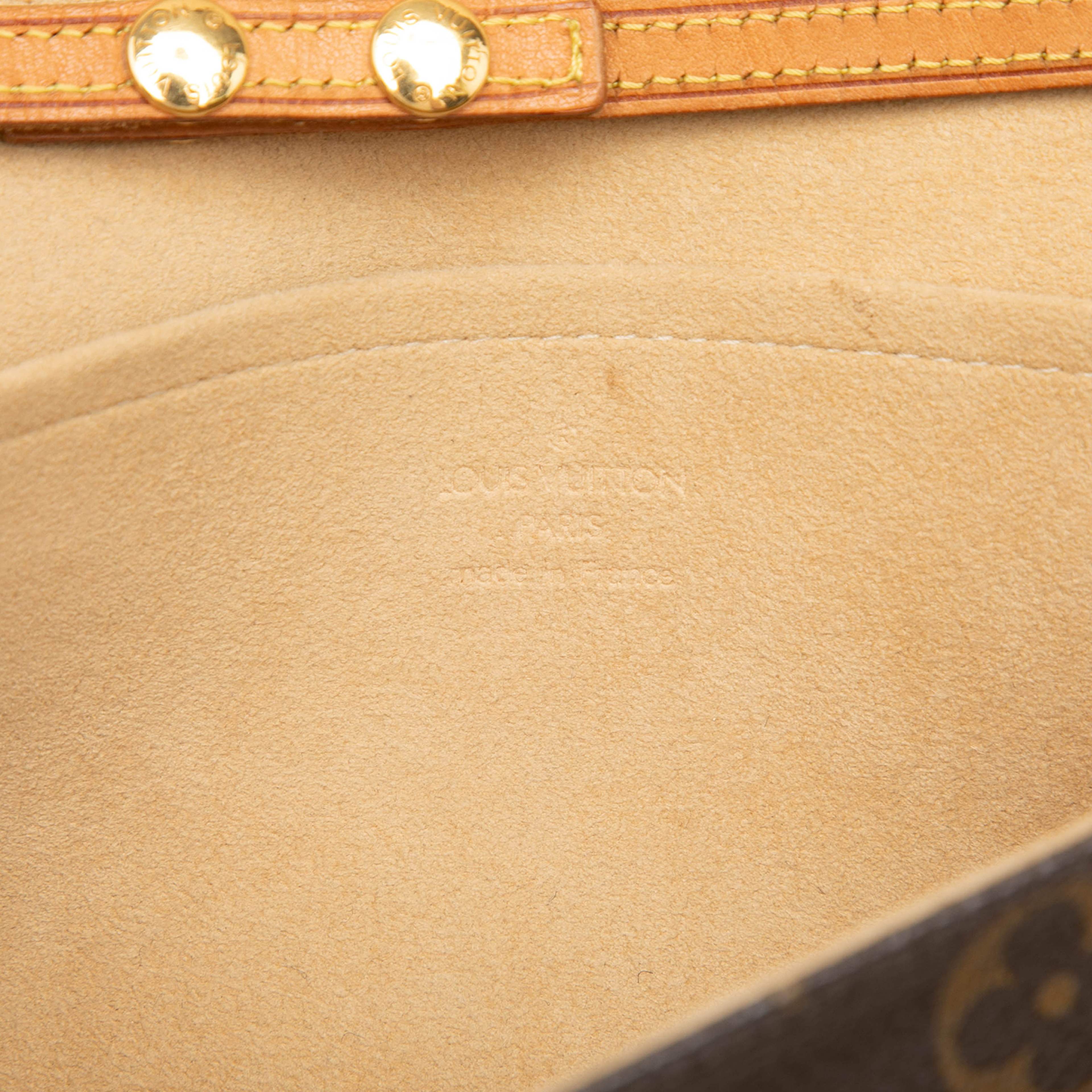 Louis Vuitton Monogram Pochette Twin Gm, från Luxclusif, i färgen brown. Klicka för att öppna bilden i stort format