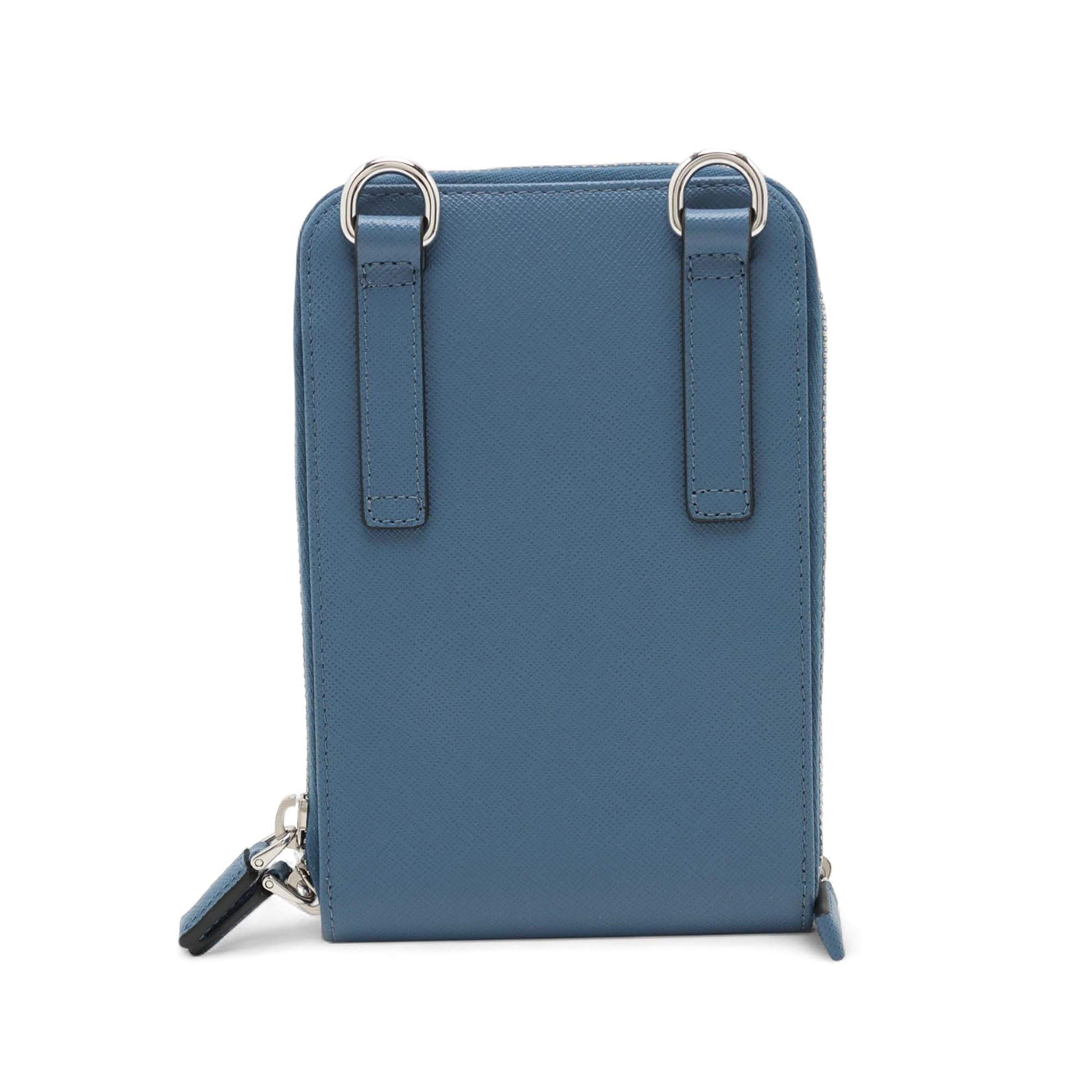 Prada Saffiano Smartphone Case, från Luxclusif, i färgen blue. Klicka för att öppna bilden i stort format