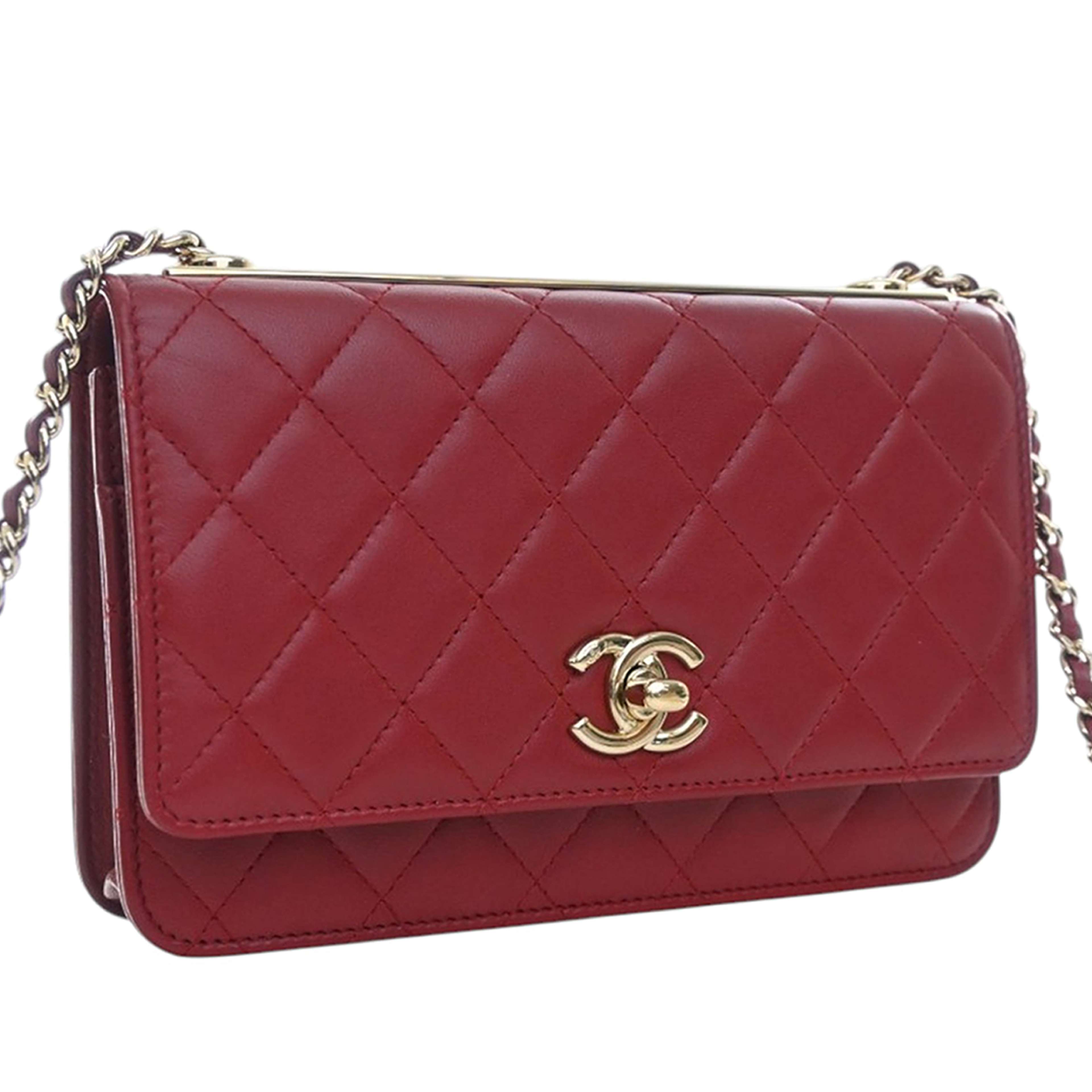 Chanel Quilted Lambskin Trendy Cc Wallet On Chain, från Luxclusif, i färgen red. Klicka för att öppna bilden i stort format