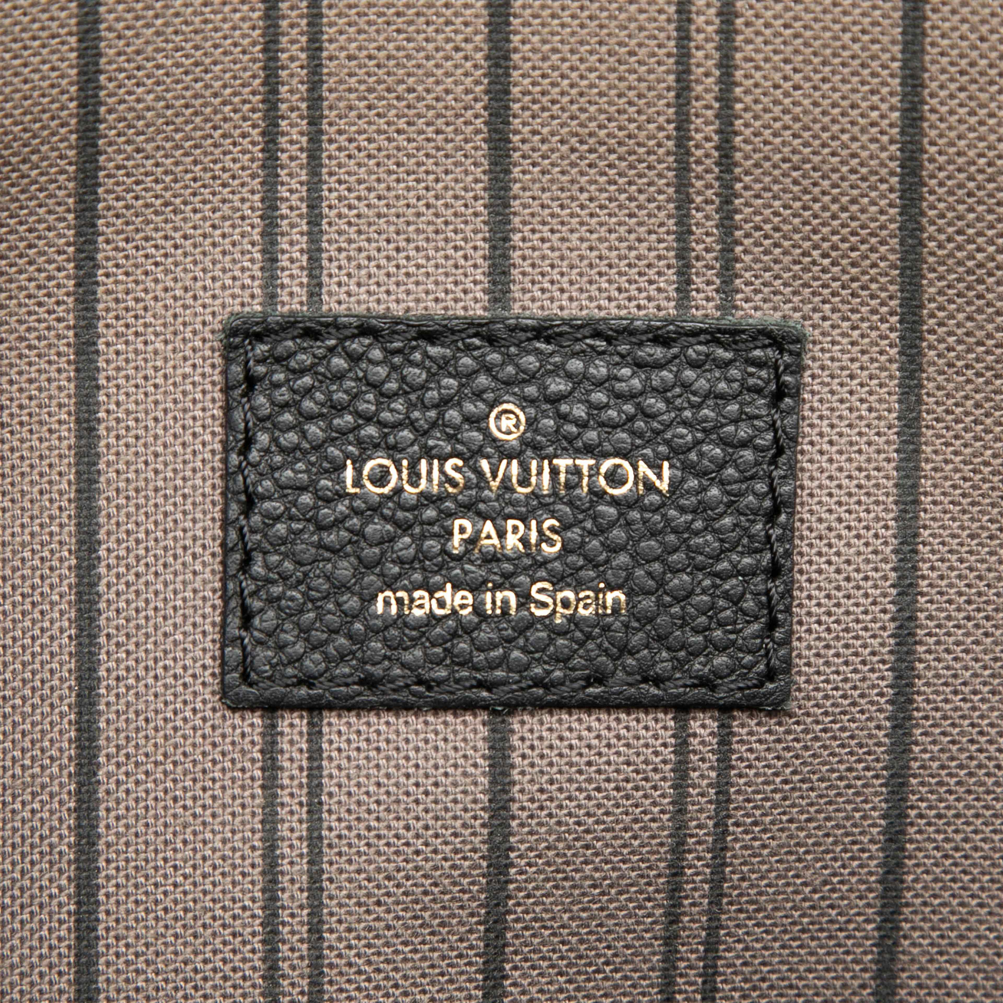 Louis Vuitton Monogram Empreinte Pochette Metis, från Luxclusif, i färgen black. Klicka för att öppna bilden i stort format