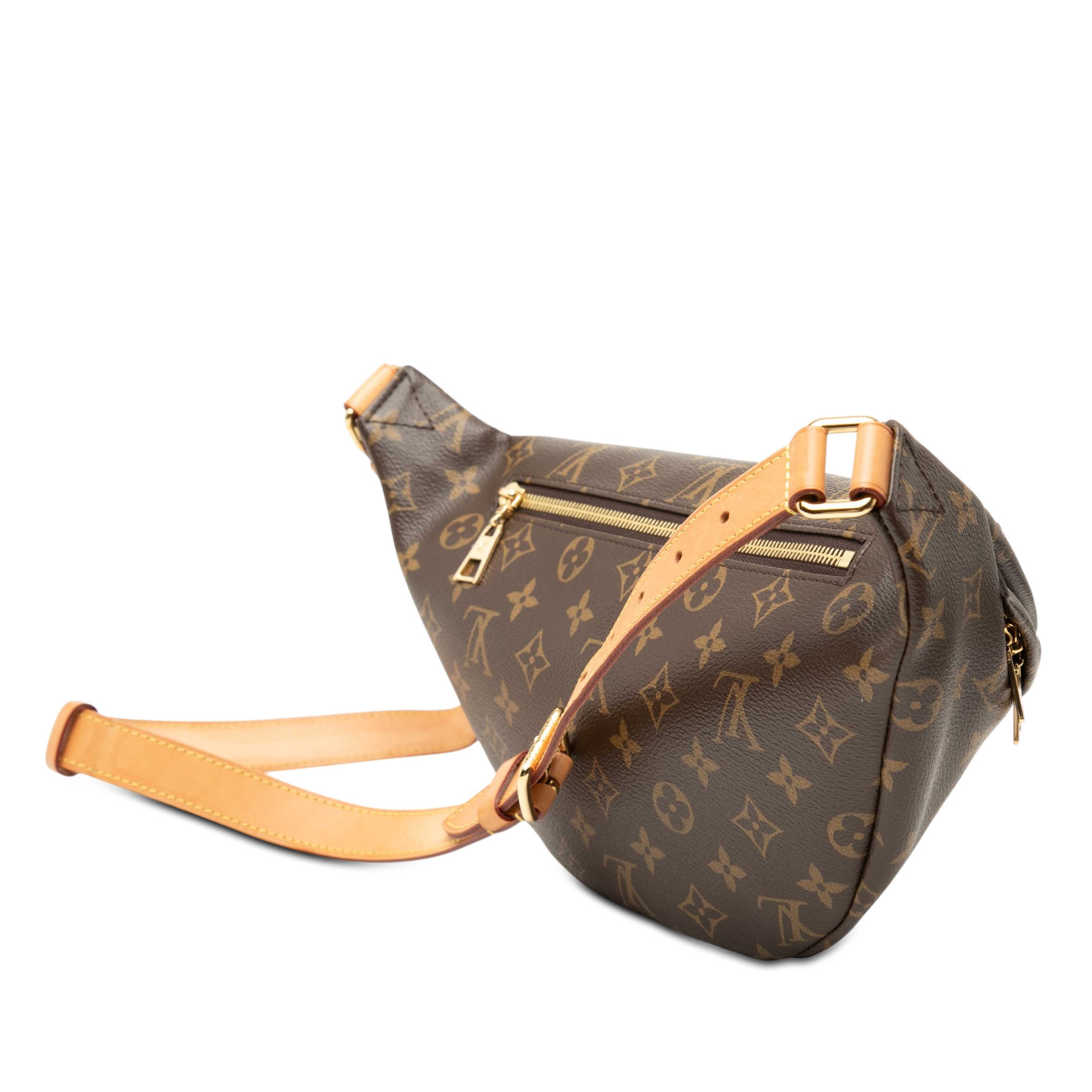 Louis Vuitton Monogram Bumbag, från Luxclusif, i färgen brown. Klicka för att öppna bilden i stort format