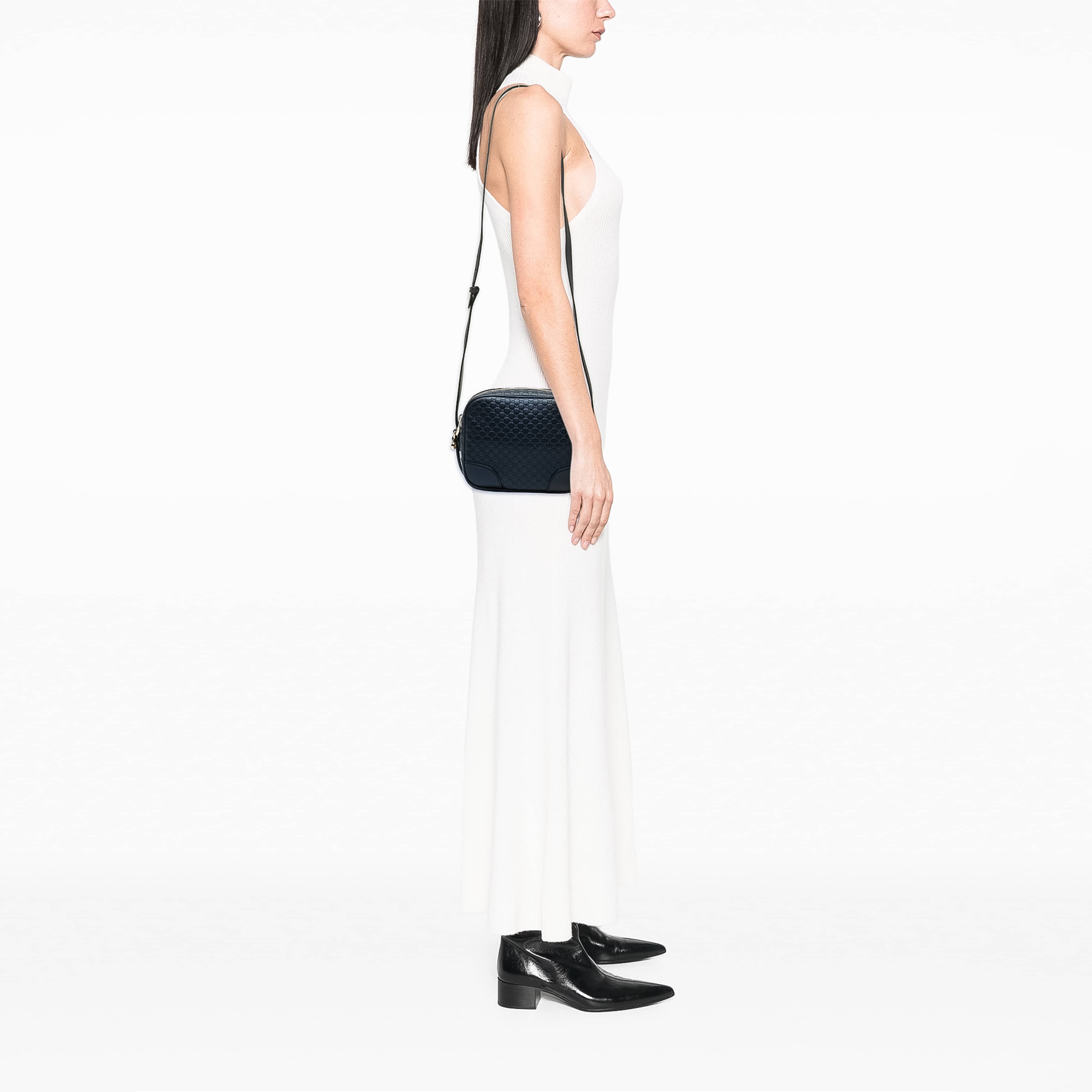 Gucci Microguccissima Bree Crossbody, från Luxclusif, i färgen blå. Klicka för att öppna bilden i stort format