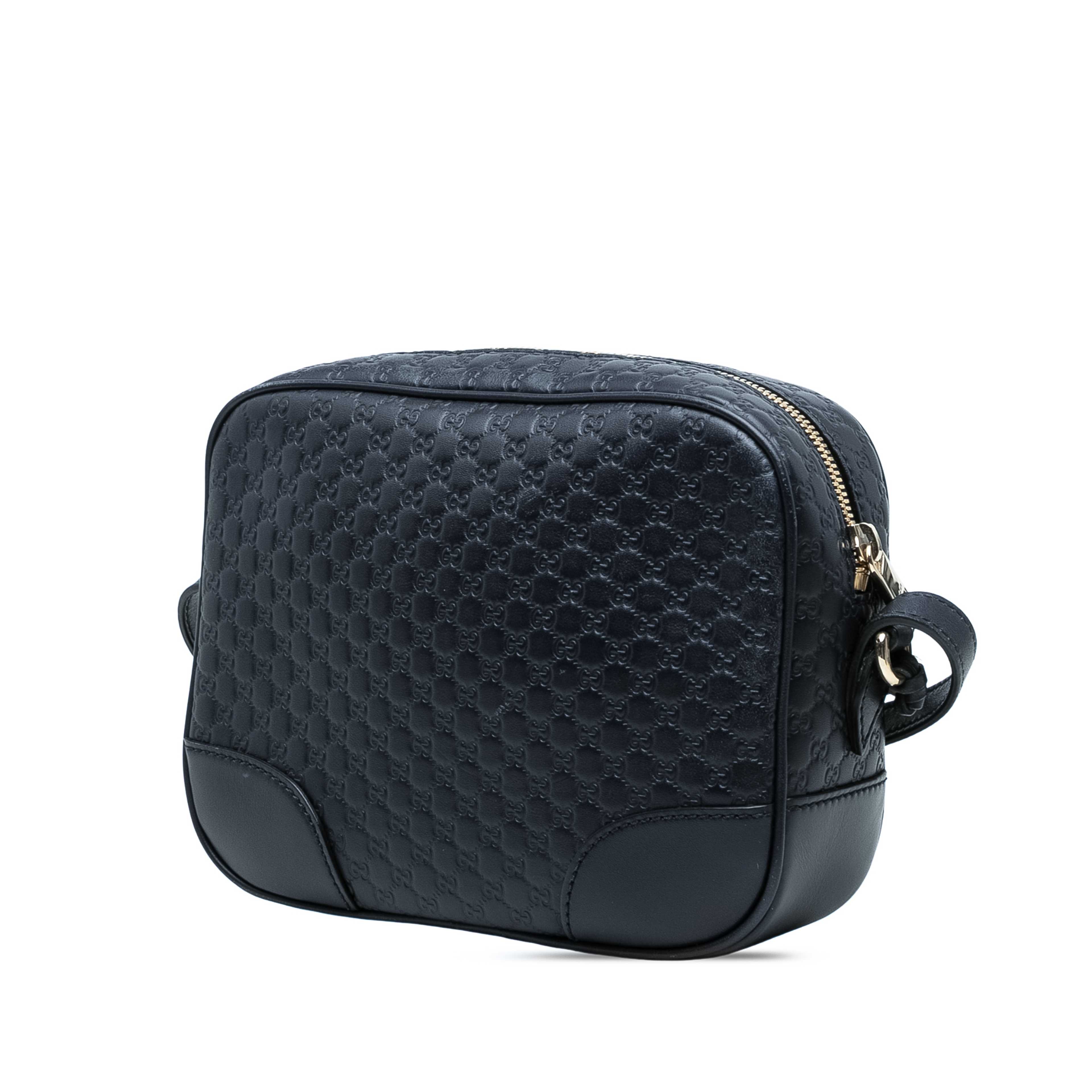 Gucci Microguccissima Bree Crossbody, från Luxclusif, i färgen blå. Klicka för att öppna bilden i stort format