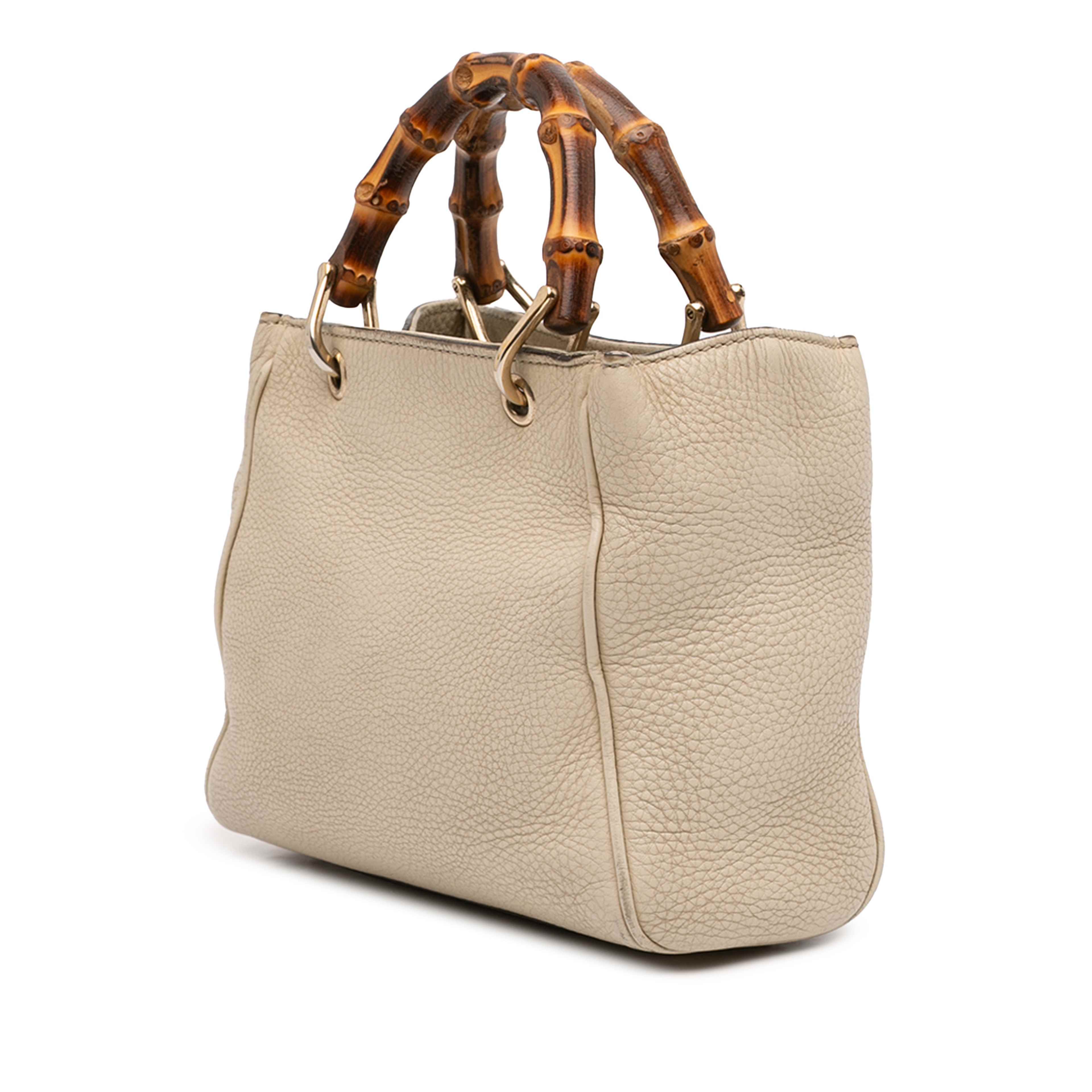 Gucci Mini Calfskin Bamboo Shopper Satchel, från Luxclusif, i färgen brun. Klicka för att öppna bilden i stort format