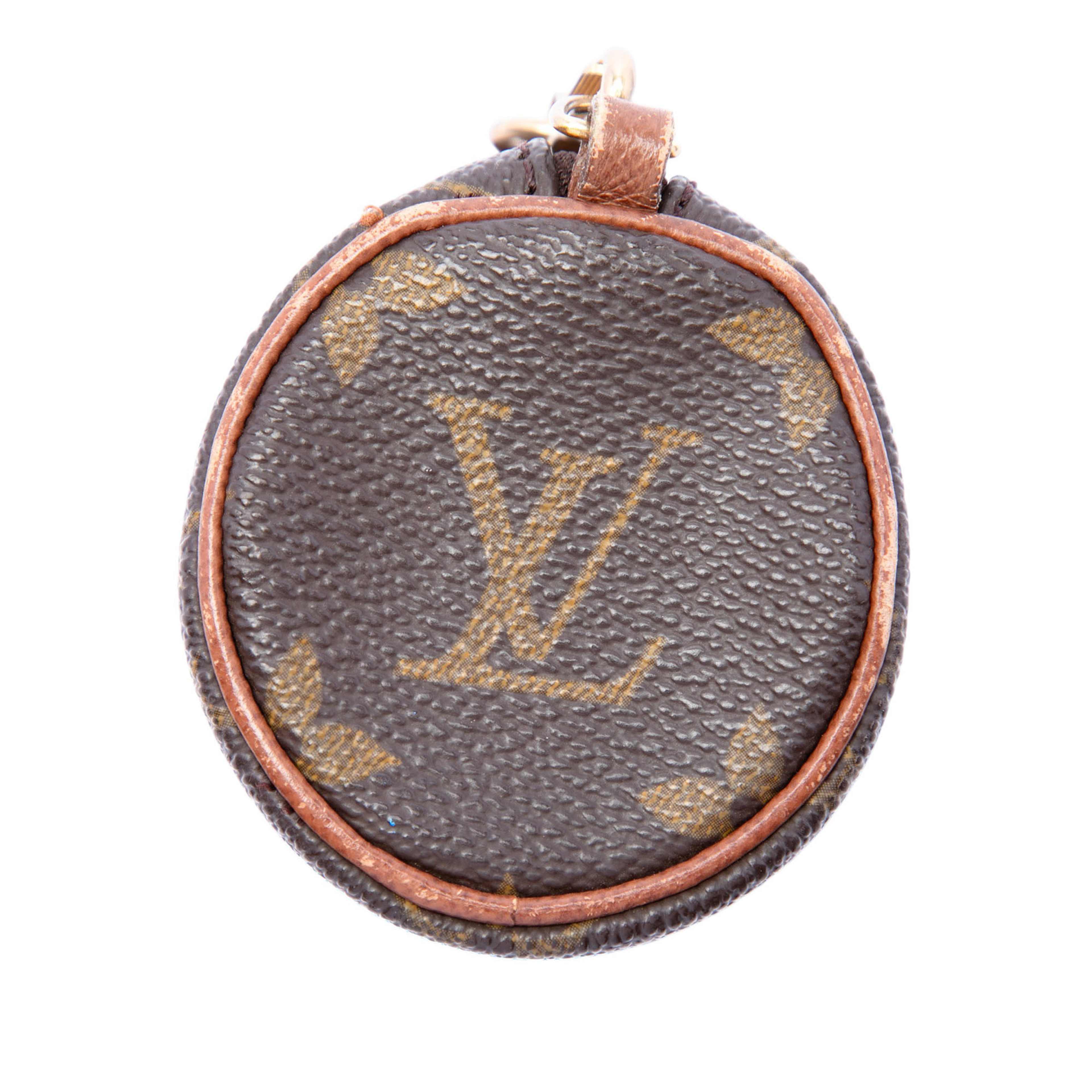Louis Vuitton Monogram Papillon Pochette, från Luxclusif, i färgen brown. Klicka för att öppna bilden i stort format
