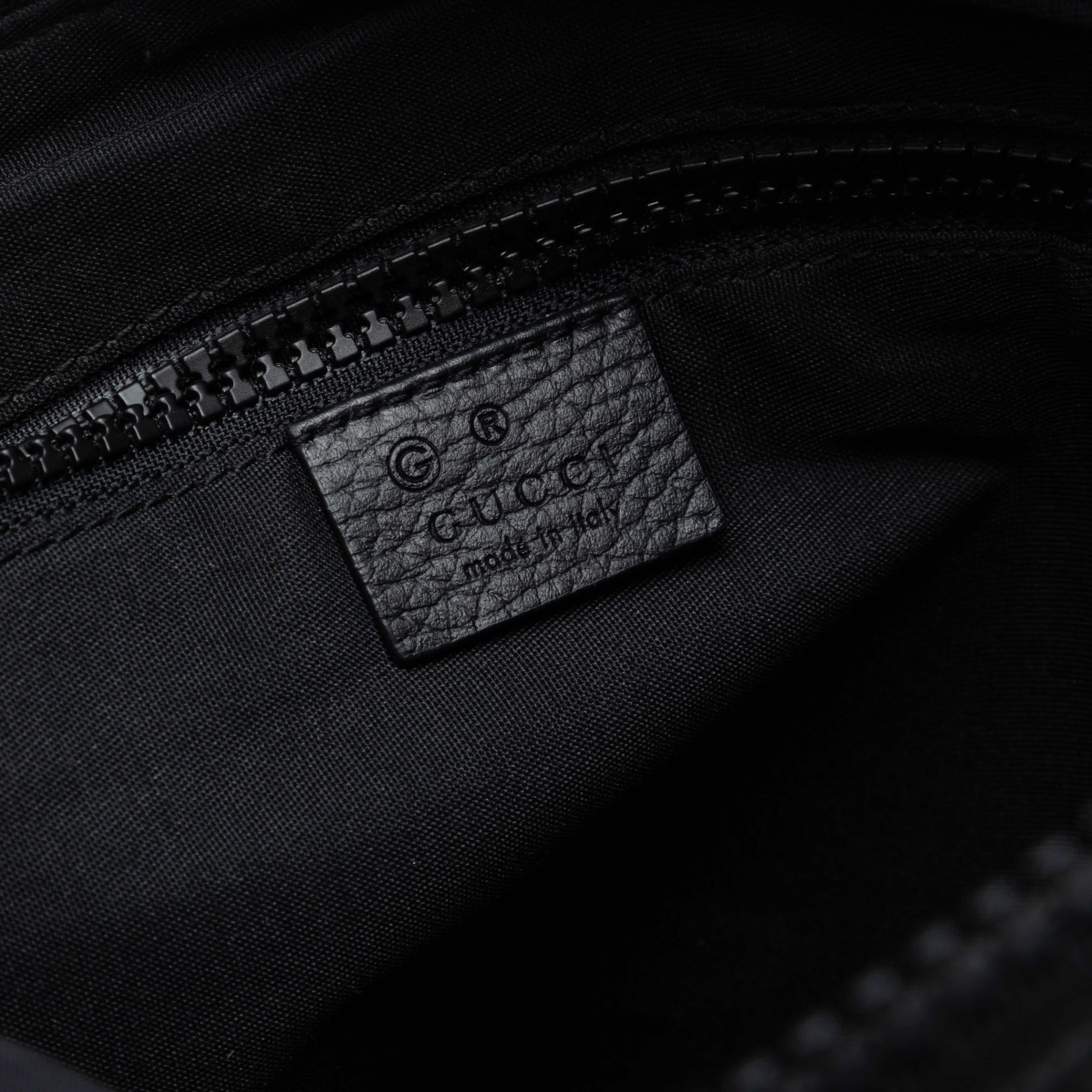 Gucci Gg Nylon Web Crossbody, från Luxclusif, i färgen black. Klicka för att öppna bilden i stort format