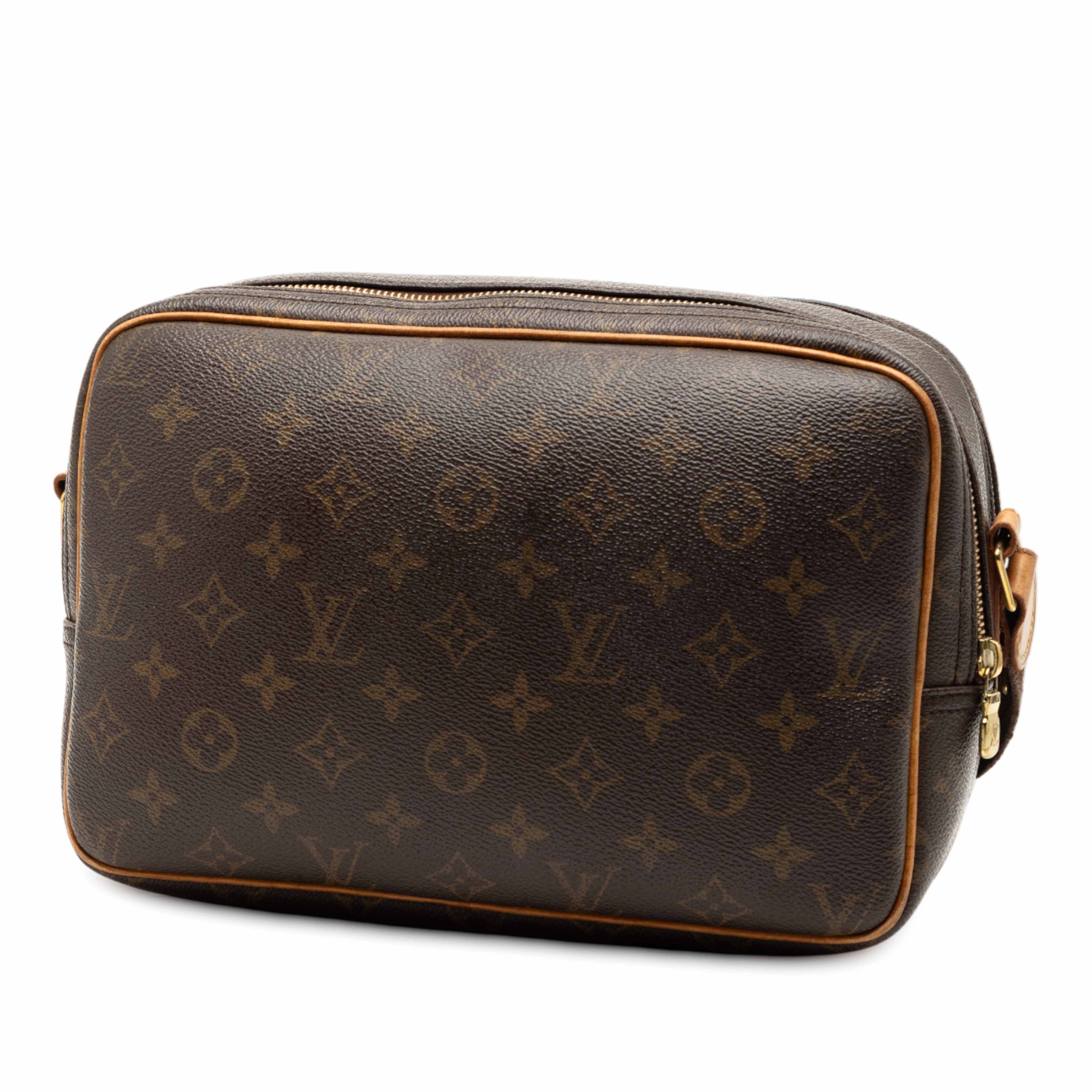 Louis Vuitton Monogram Reporter Pm, från Luxclusif, i färgen brown. Klicka för att öppna bilden i stort format
