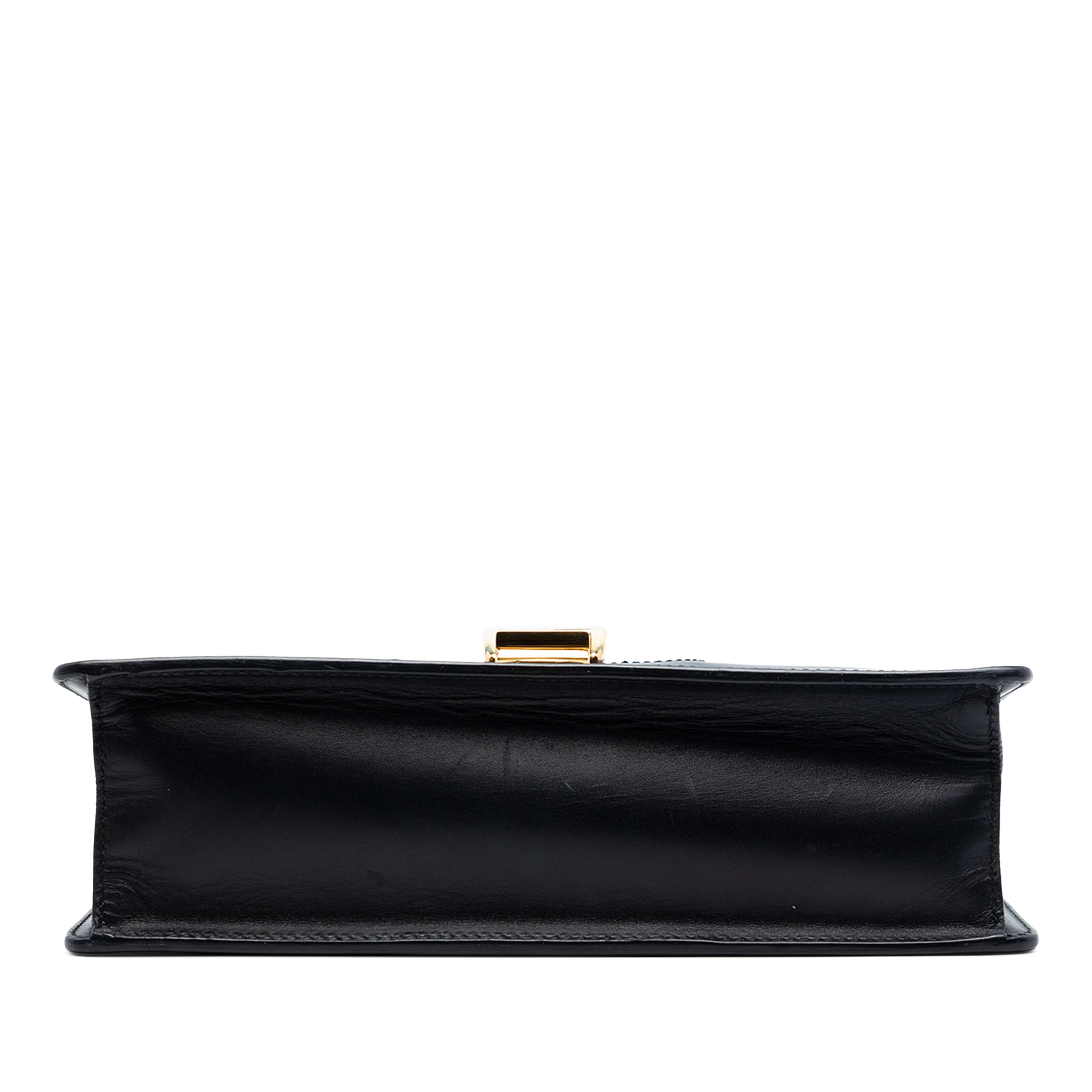 Gucci Small Leather Web Sylvie Satchel, från Luxclusif, i färgen black. Klicka för att öppna bilden i stort format