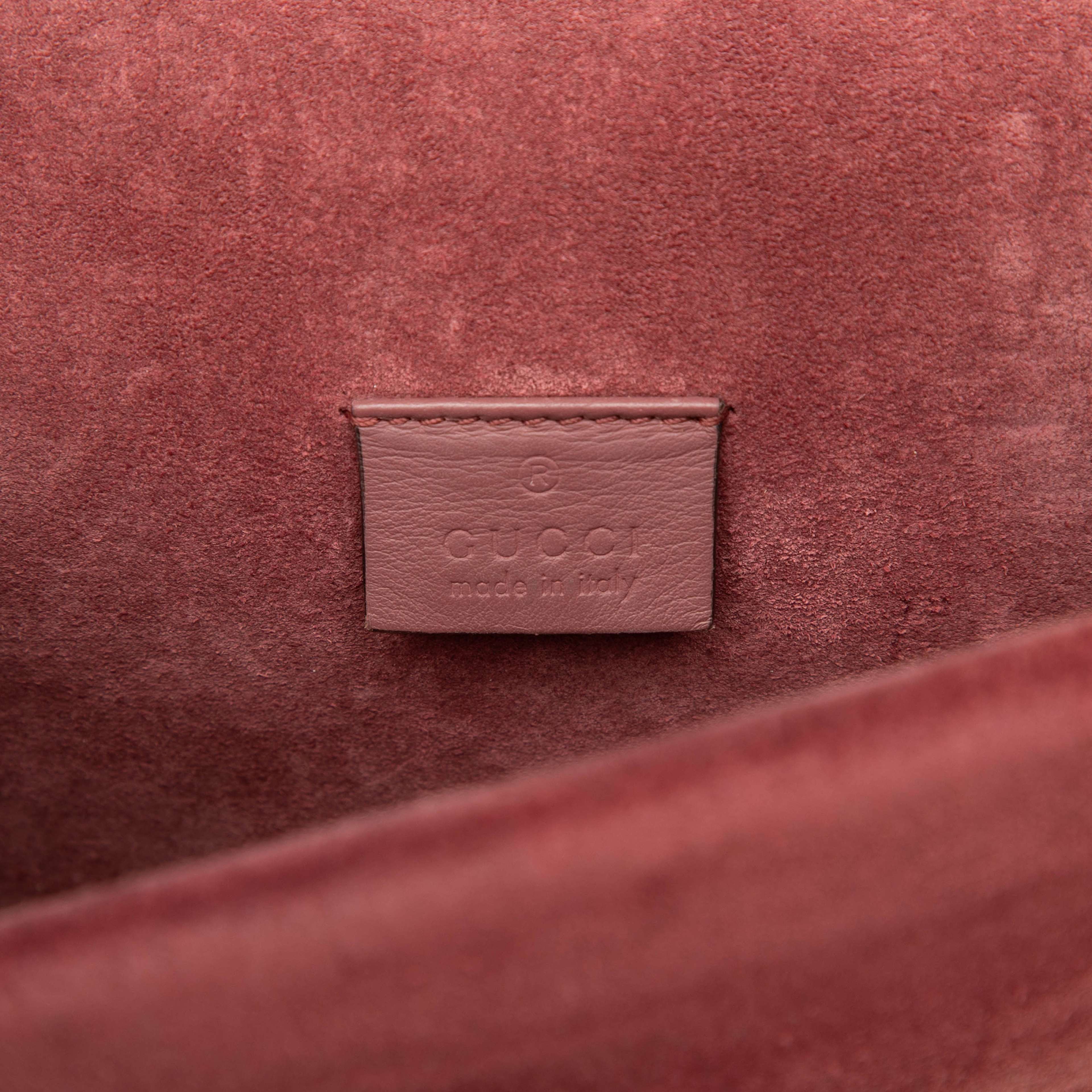 Gucci Small Gg Supreme Blooms Dionysus Crossbody, från Luxclusif, i färgen beige. Klicka för att öppna bilden i stort format
