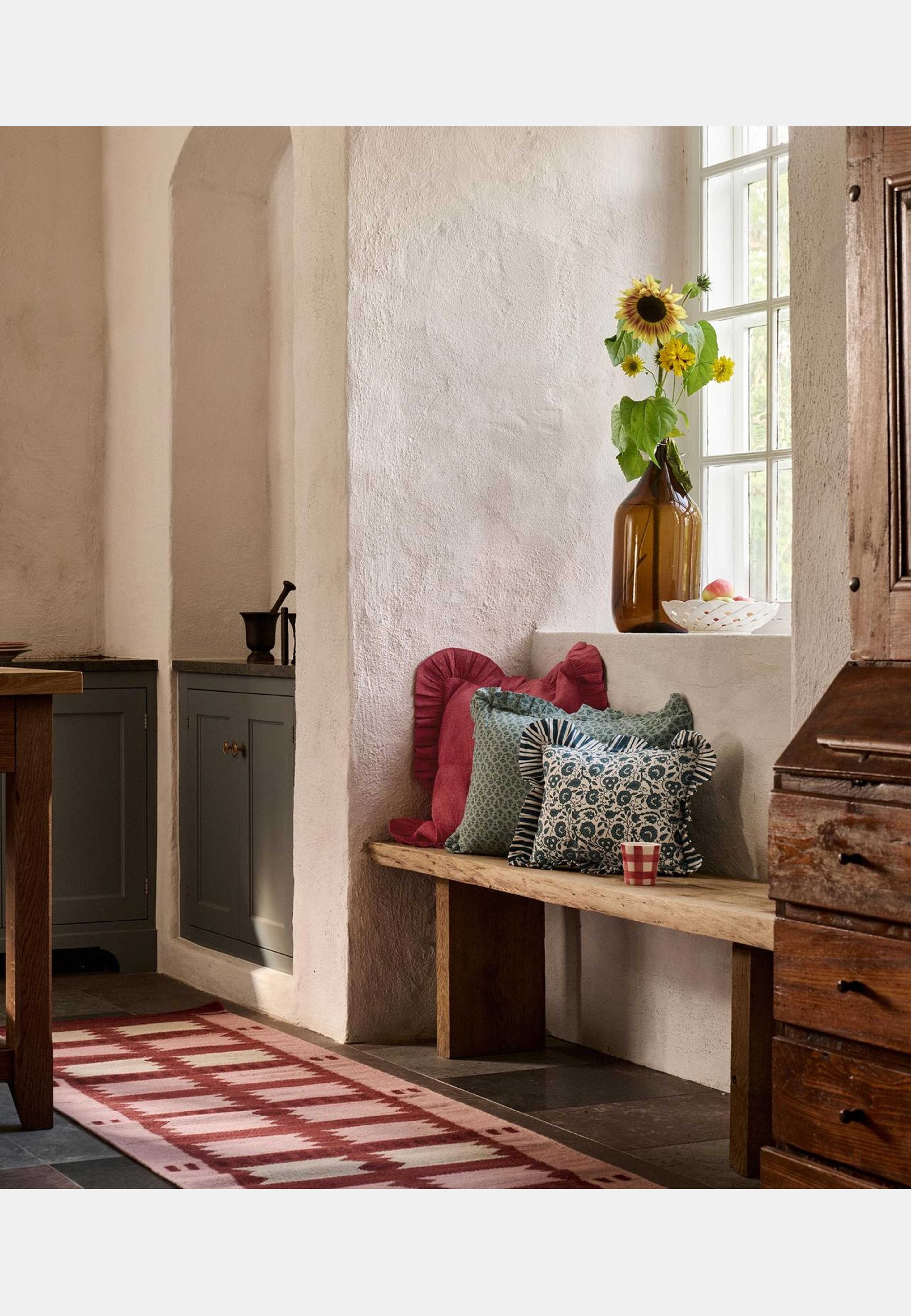 Damson Kuddfodral - 30x40 Cm, från Pick A Poppy, i färgen teal. Klicka för att öppna bilden i stort format