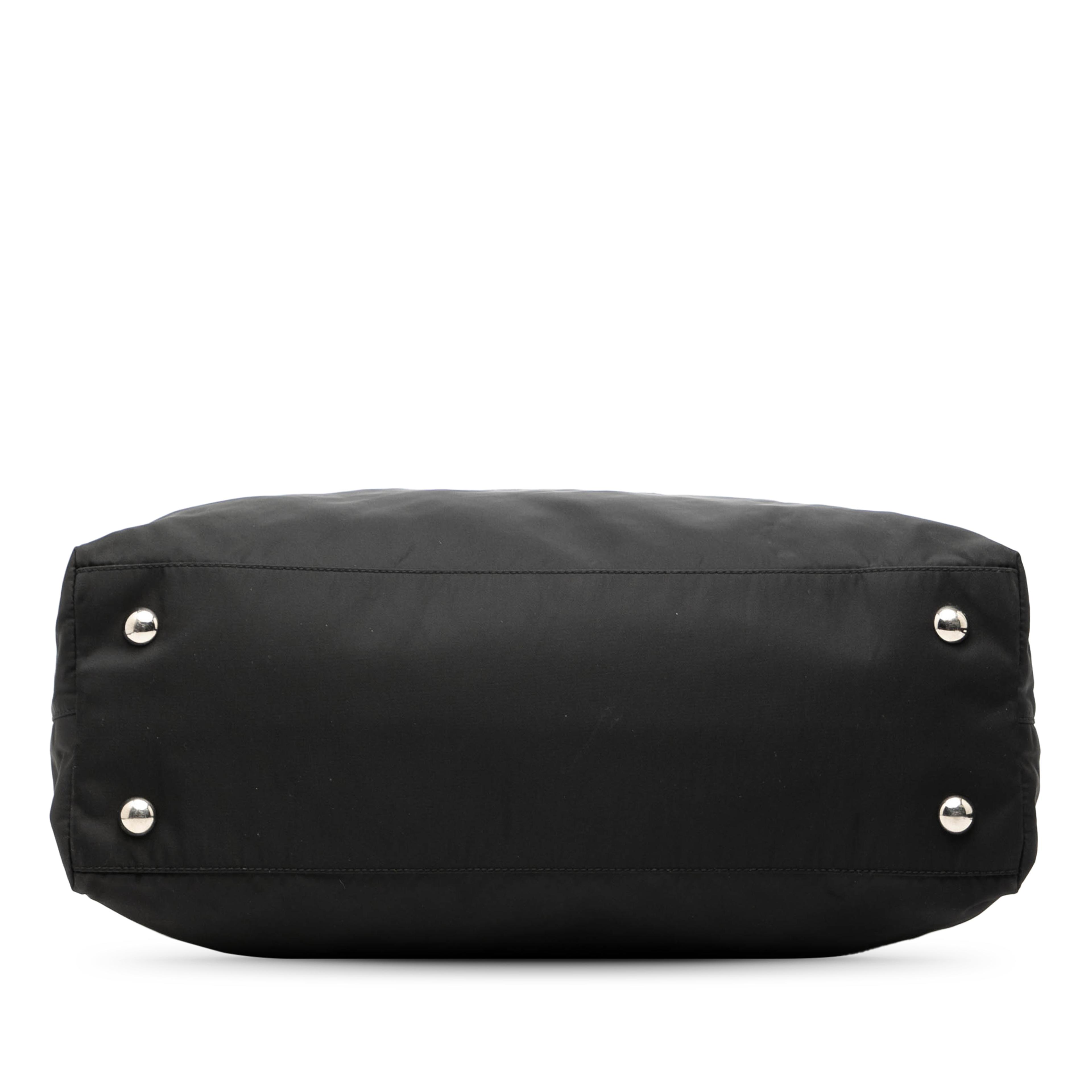 Prada Tessuto Canapa Logo Satchel, från Luxclusif, i färgen svart. Klicka för att öppna bilden i stort format