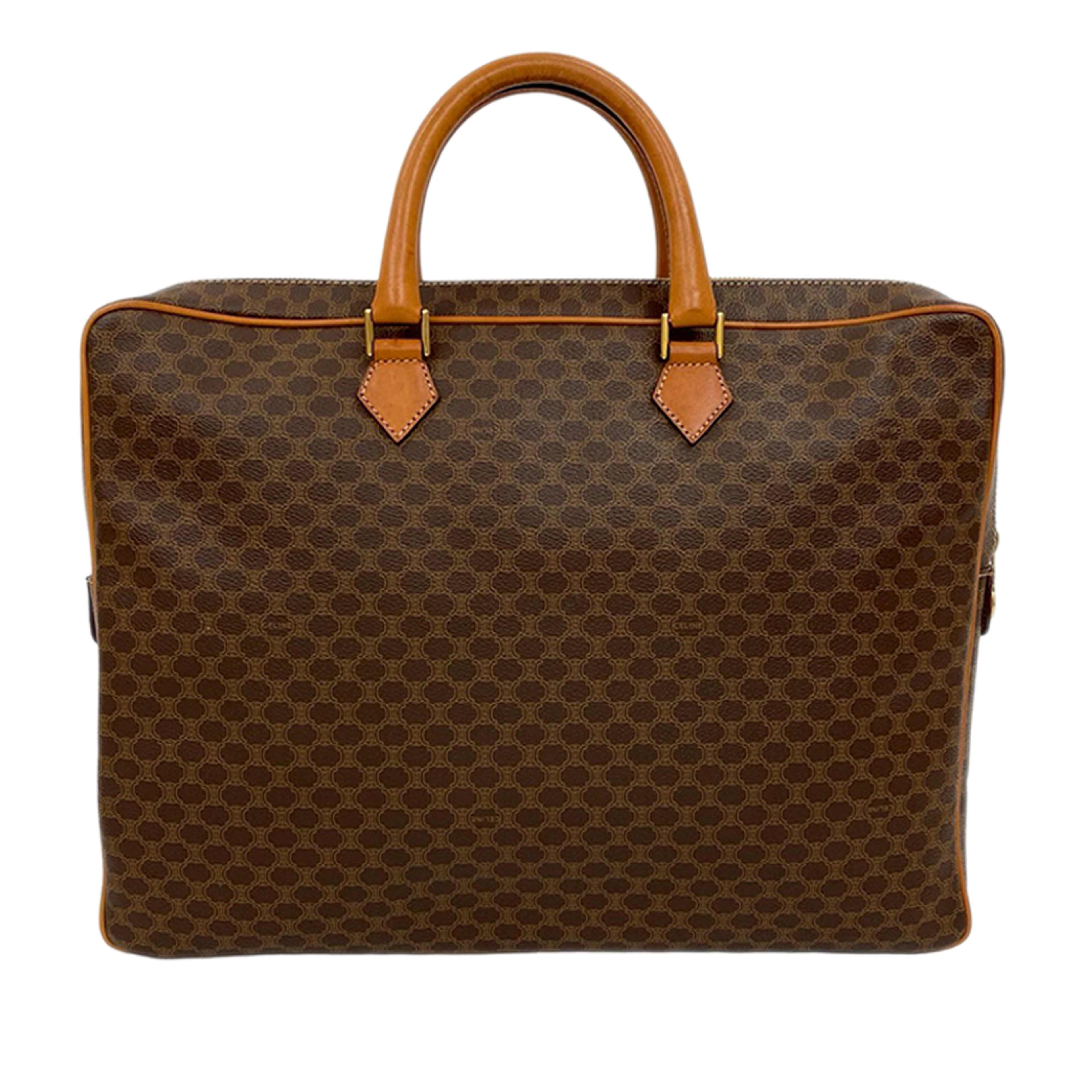 Celine Macadam Coated Canvas Business Bag, från Luxclusif, i färgen brown. Klicka för att öppna bilden i stort format