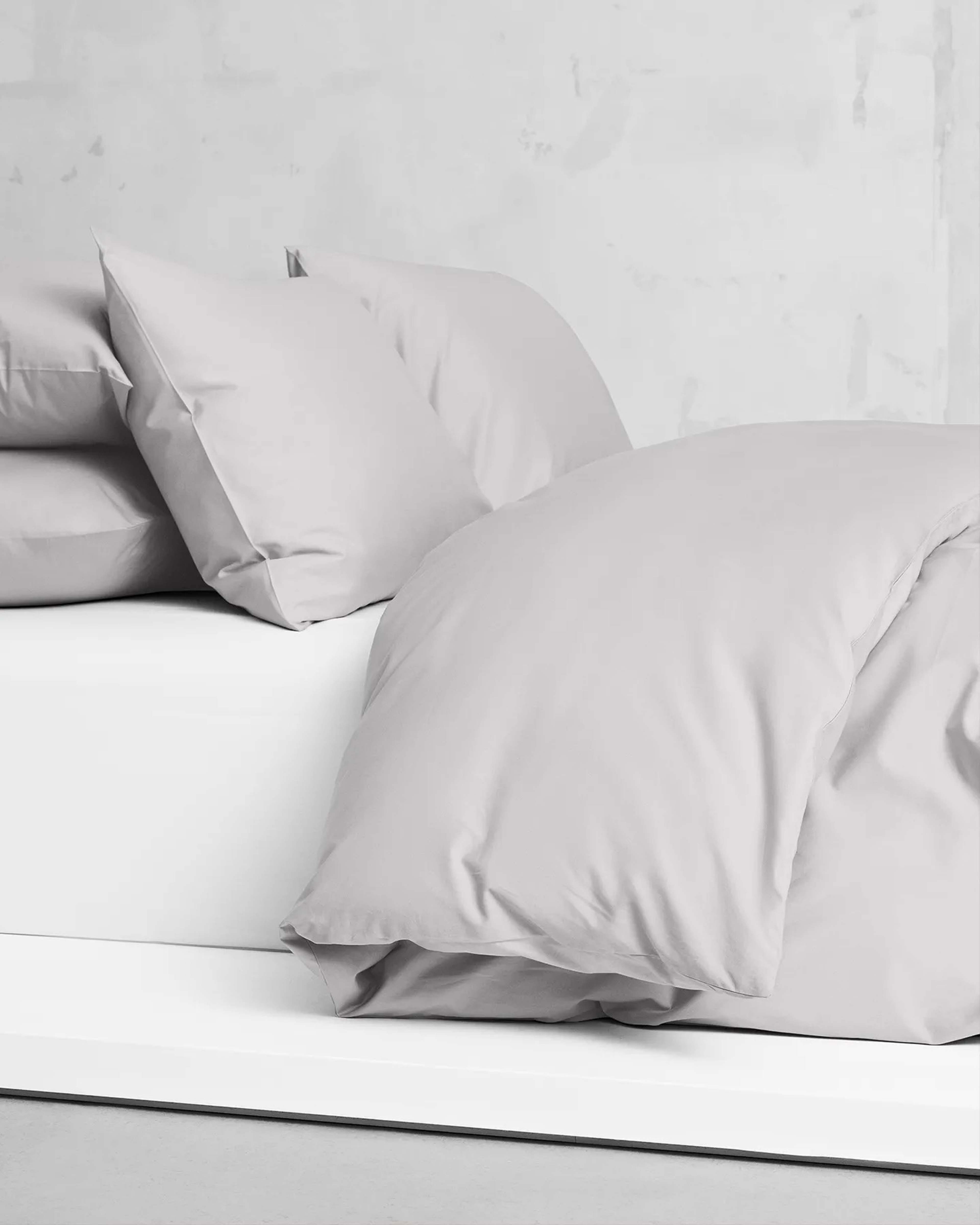 Naked Påslakan, från Ogland, i färgen mist grey. Klicka för att öppna bilden i stort format