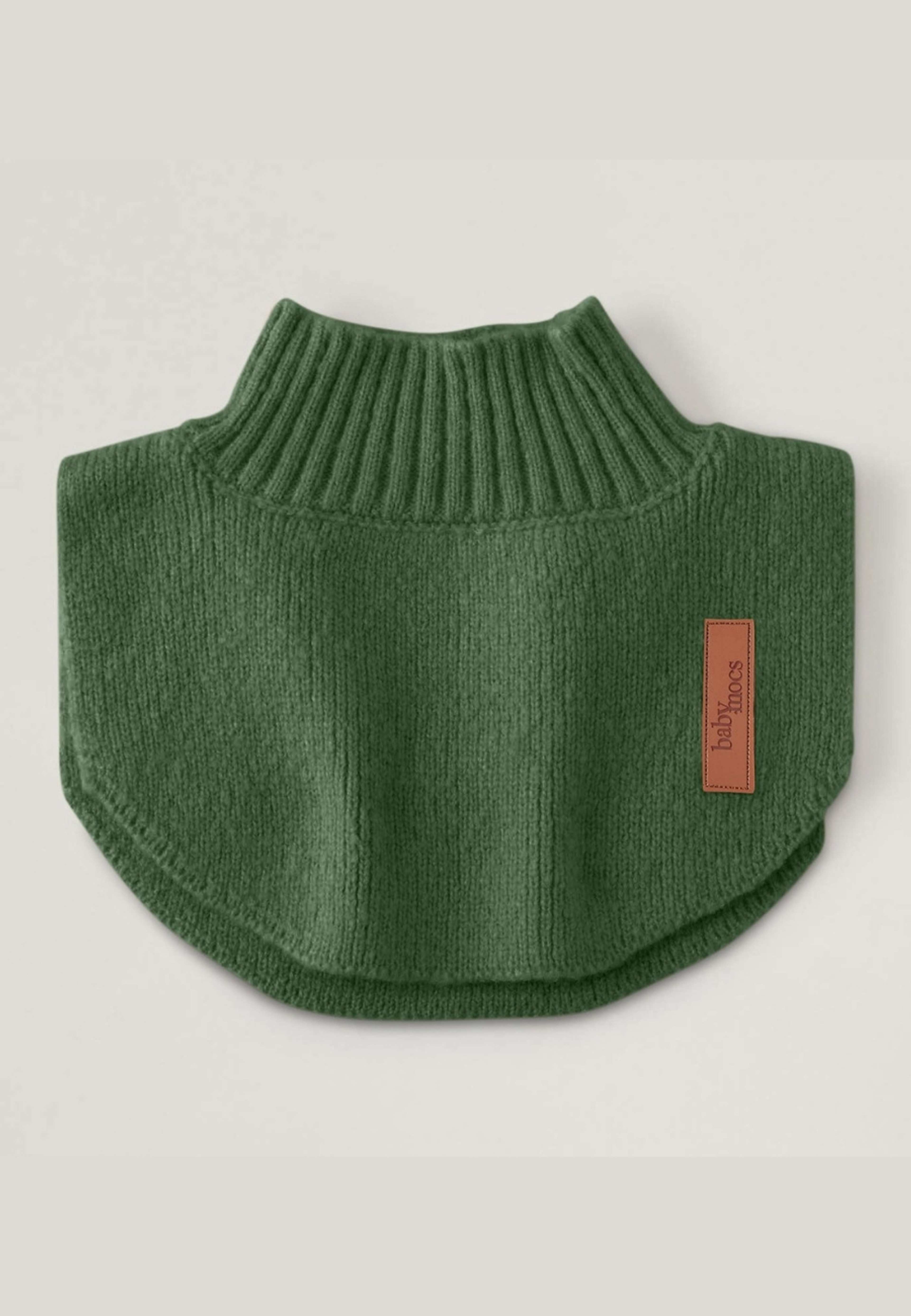 Neck Warmer, från BabyMocs, i färgen green. Klicka för att öppna bilden i stort format