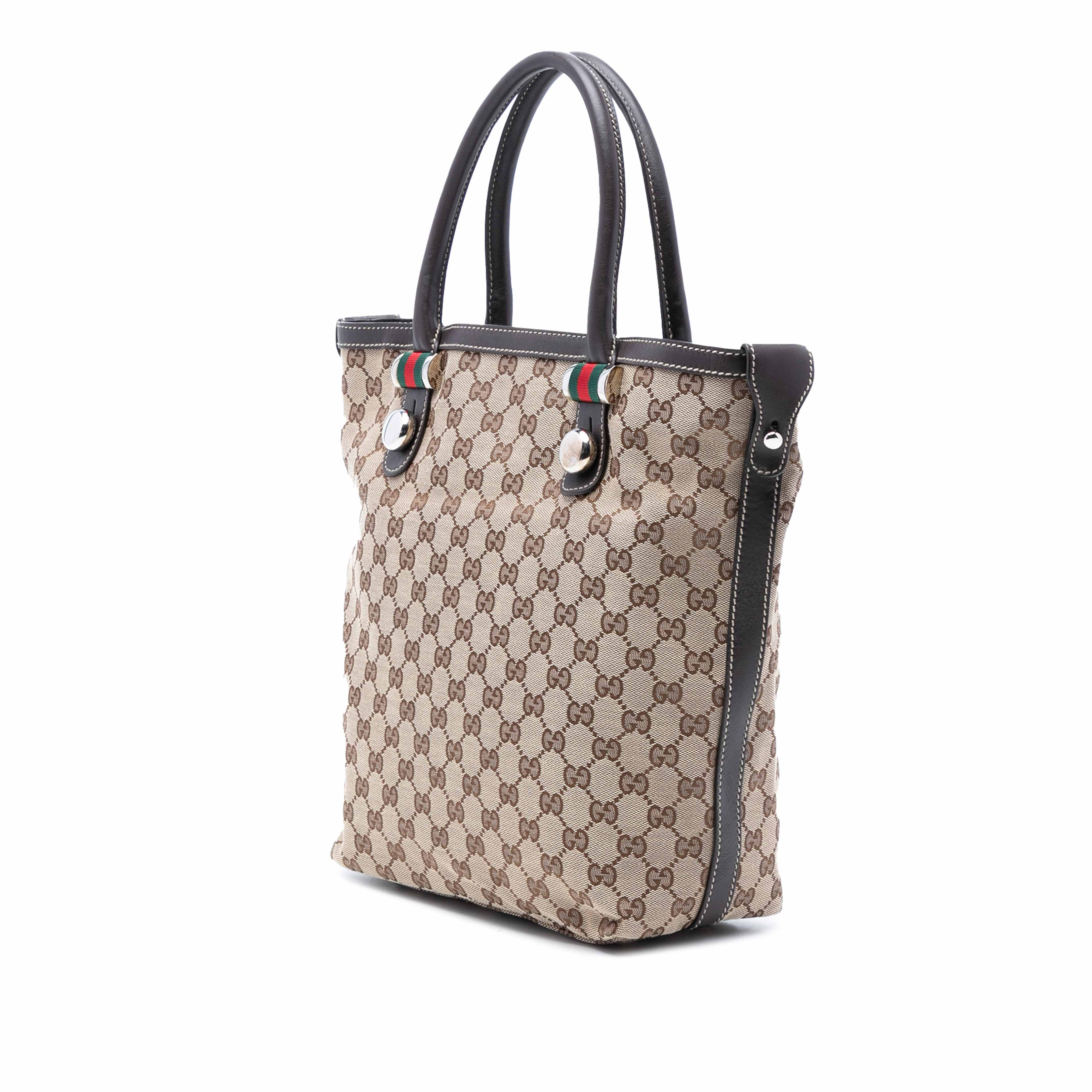 Gucci Medium Gg Canvas Web Match Ball Tote, från Luxclusif, i färgen beige. Klicka för att öppna bilden i stort format
