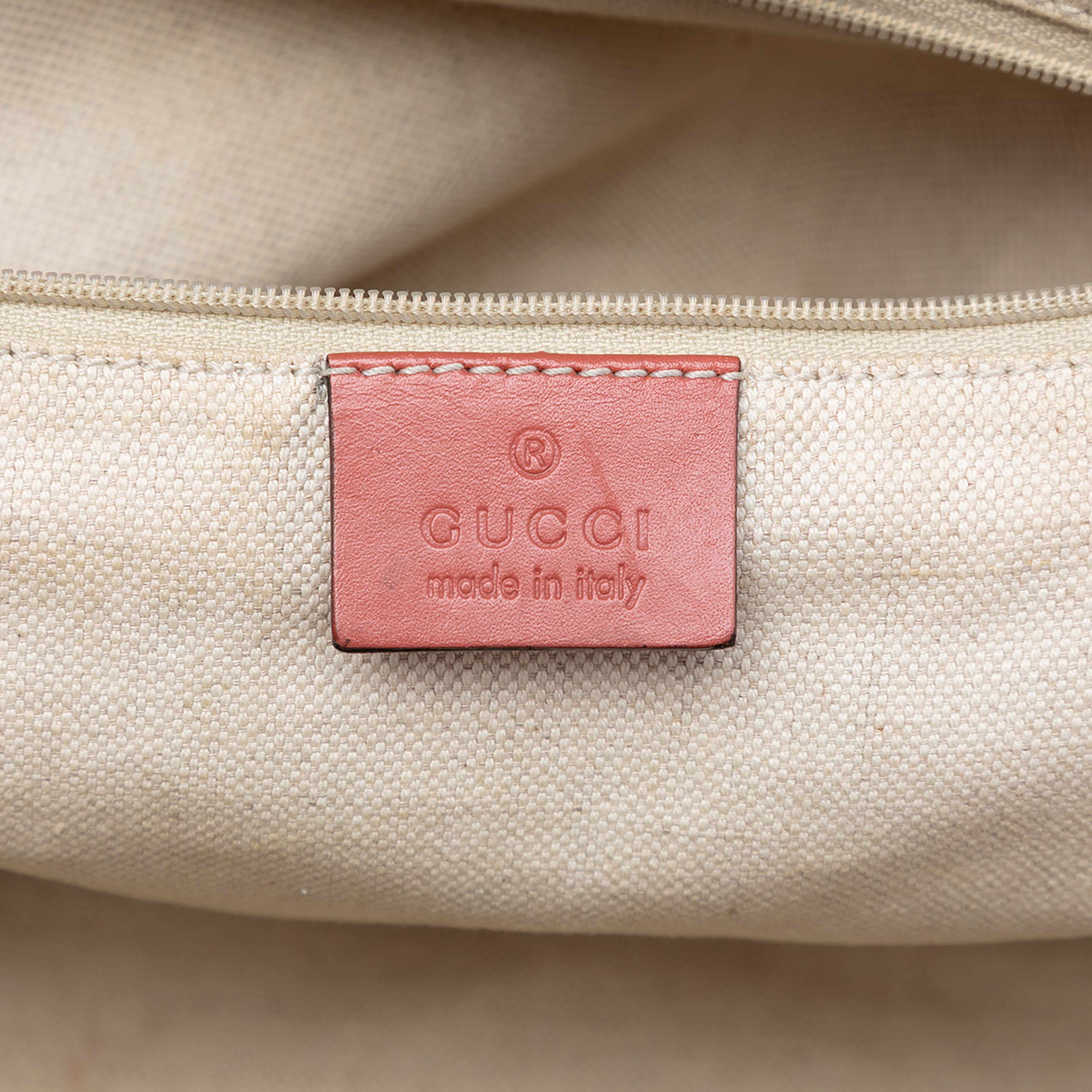 Gucci Medium Diamante Canvas Sukey Tote, från Luxclusif, i färgen beige. Klicka för att öppna bilden i stort format