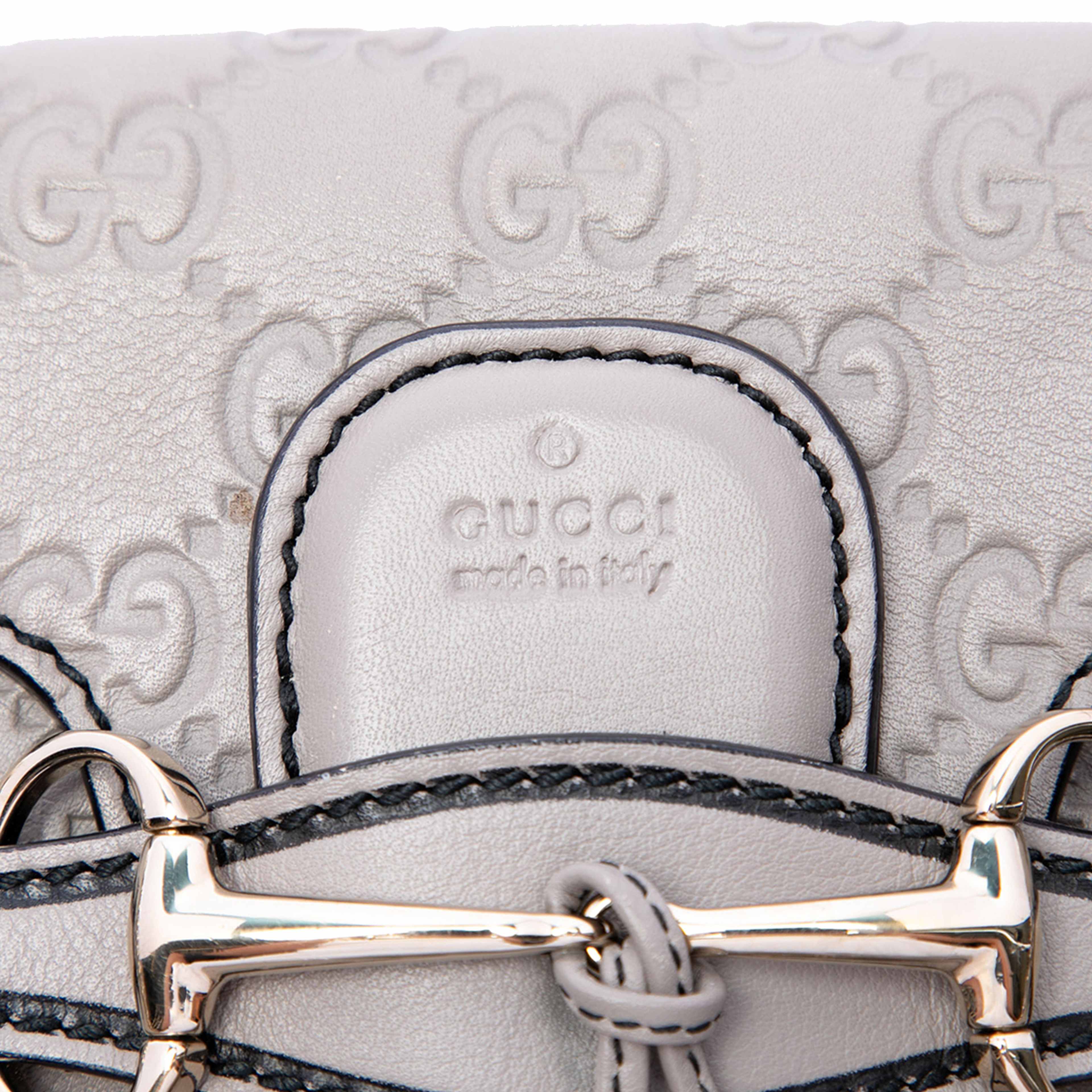 Gucci Small Guccissima Emily Shoulder Bag, från Luxclusif, i färgen gray. Klicka för att öppna bilden i stort format