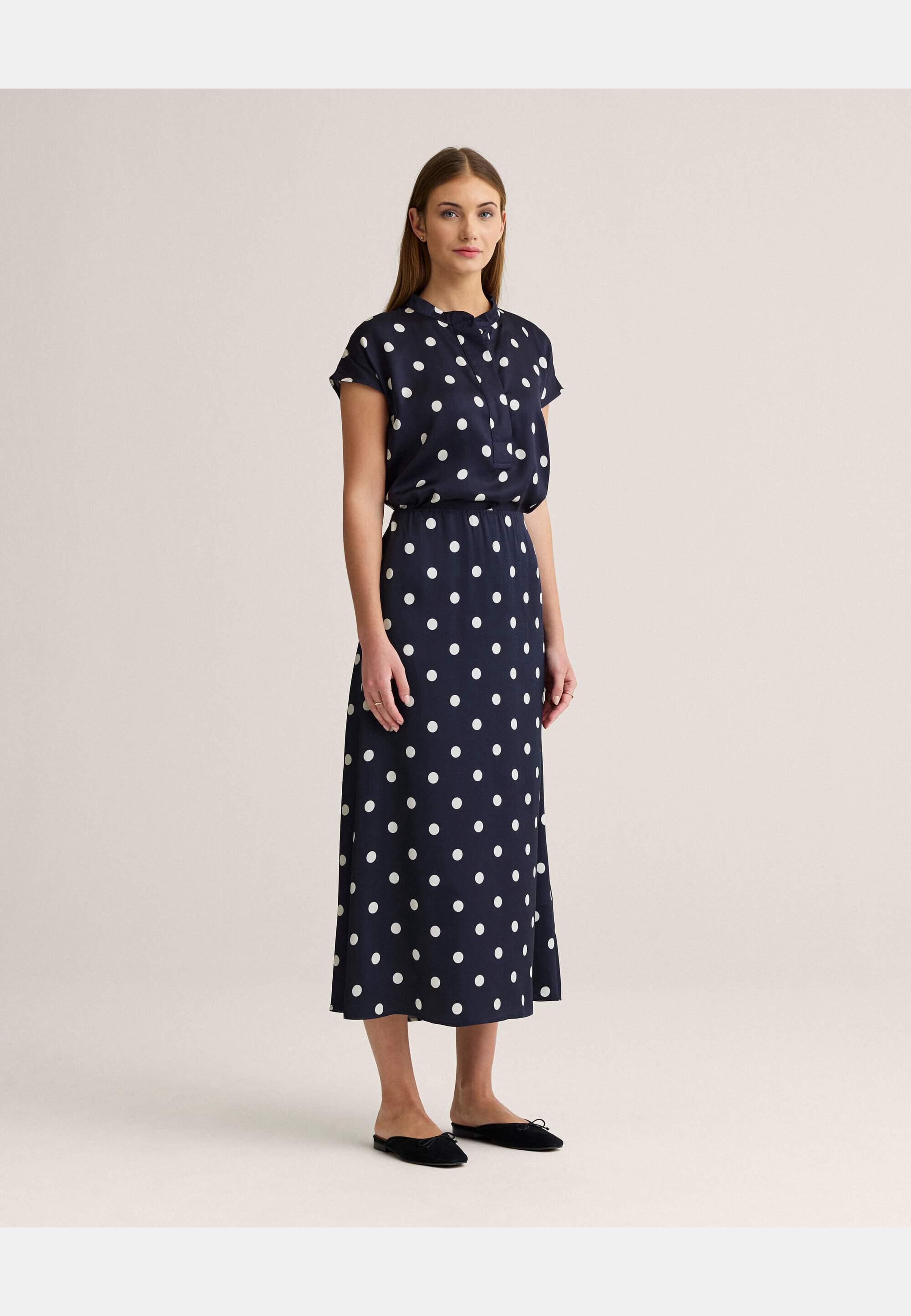 Novalie Dot Slip Skirt, från Newhouse, i färgen marinblå. Klicka för att öppna bilden i stort format