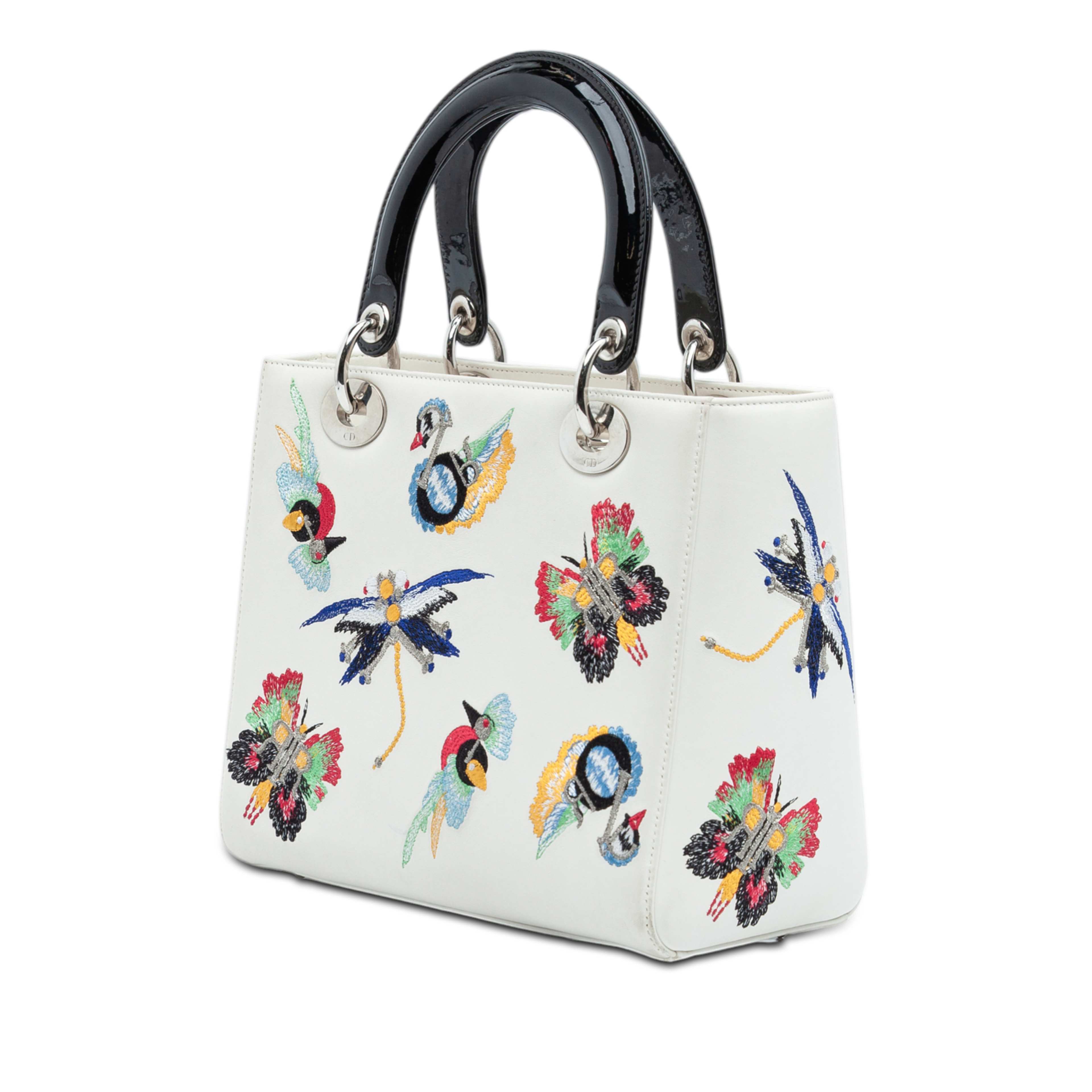 Dior Medium Smooth Calfskin Embroidered Beaded Animals Lady Dior, från Luxclusif, i färgen white. Klicka för att öppna bilden i stort format