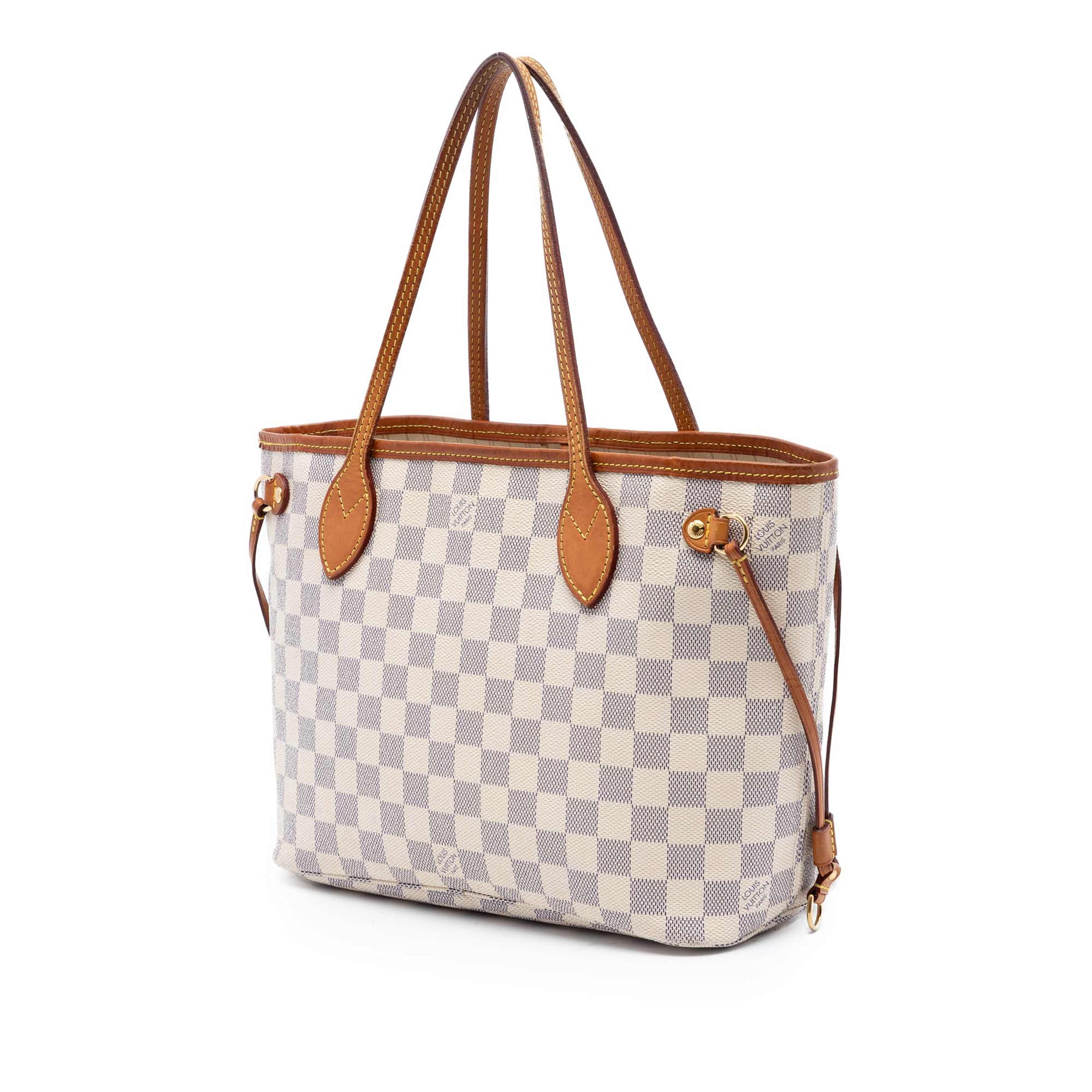 Louis Vuitton Damier Azur Neverfull Pm, från Luxclusif, i färgen white. Klicka för att öppna bilden i stort format