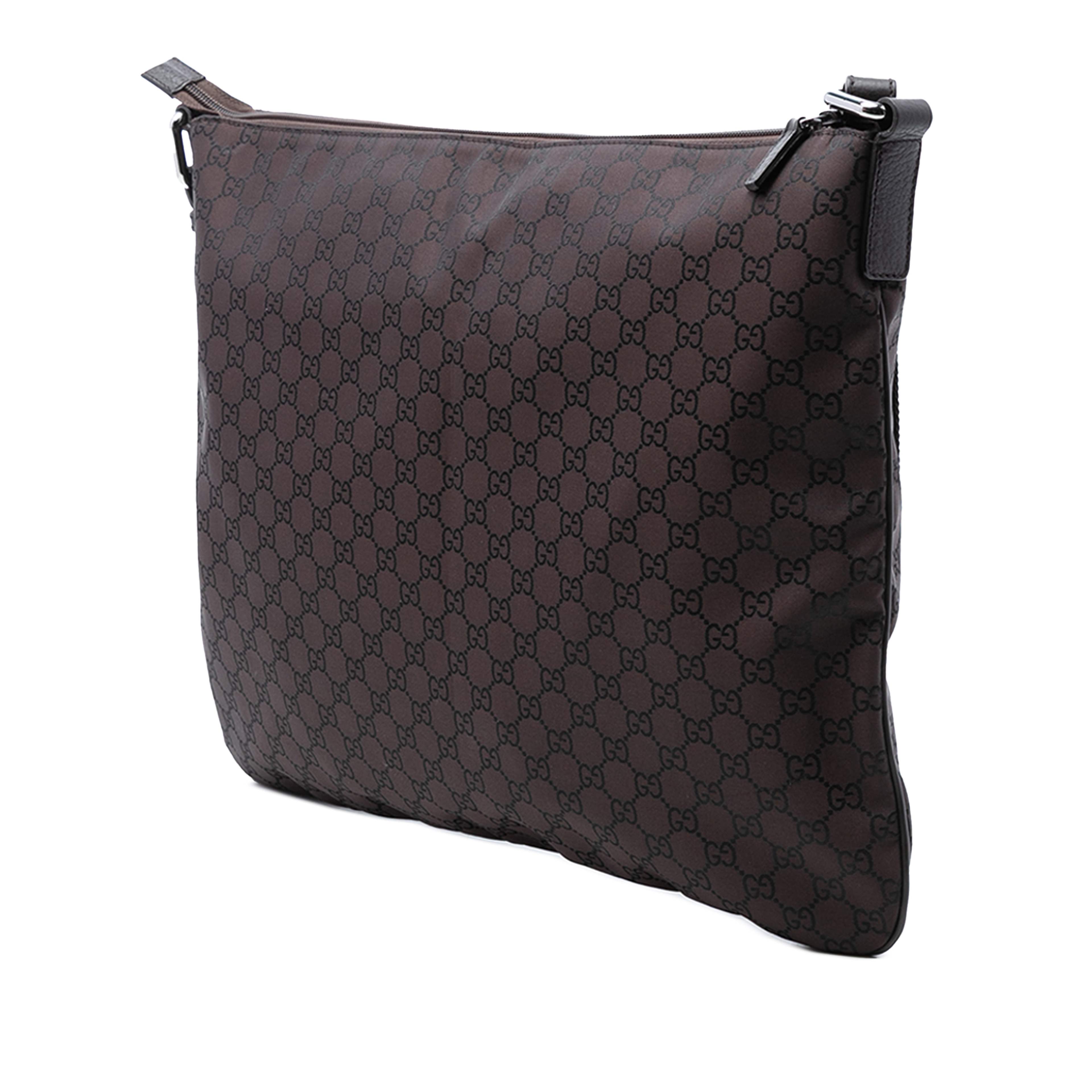 Gucci Gg Nylon Crossbody, från Luxclusif, i färgen dark brown. Klicka för att öppna bilden i stort format