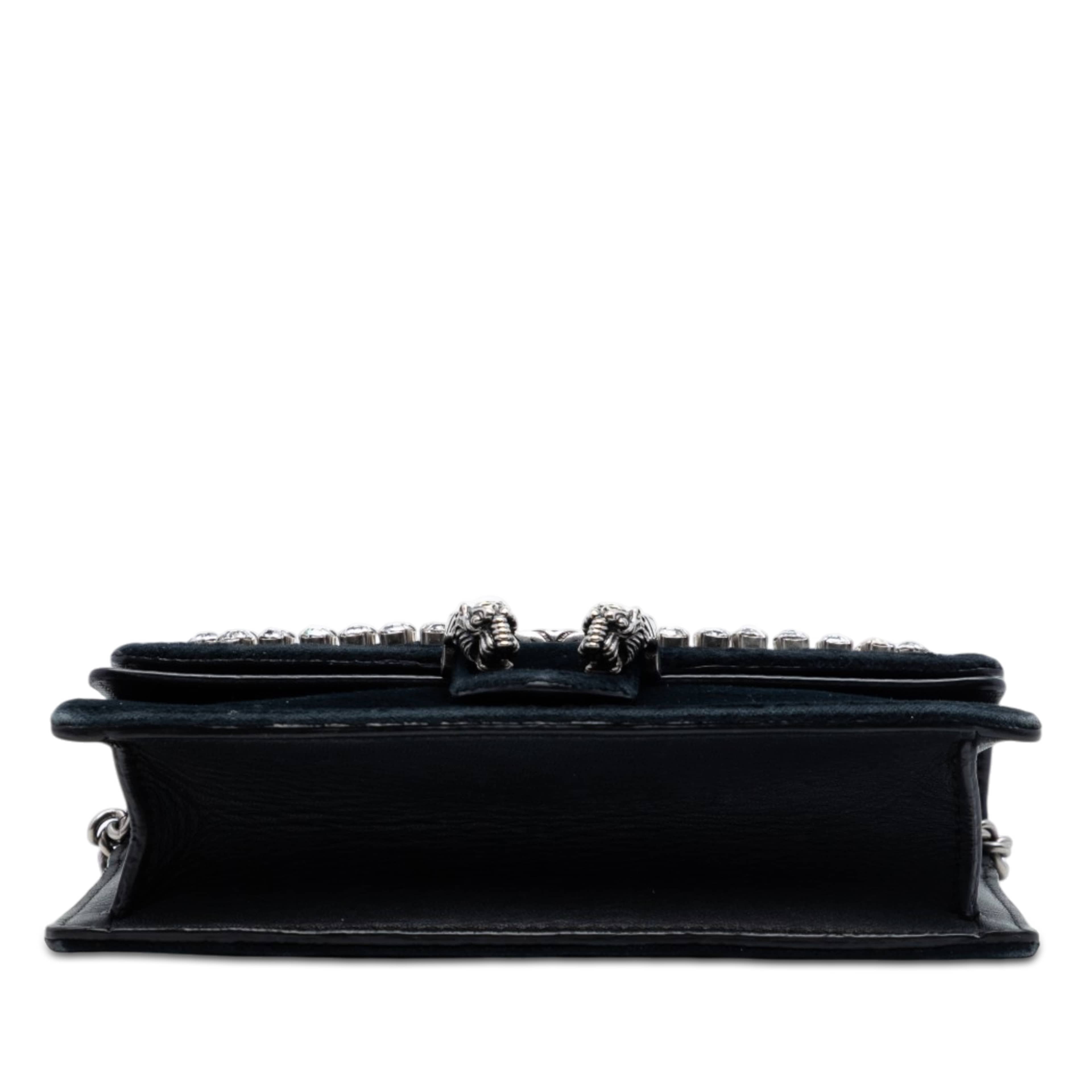 Gucci Mini Crystal Embellished Velvet Dionysus Crossbody, från Luxclusif, i färgen black. Klicka för att öppna bilden i stort format