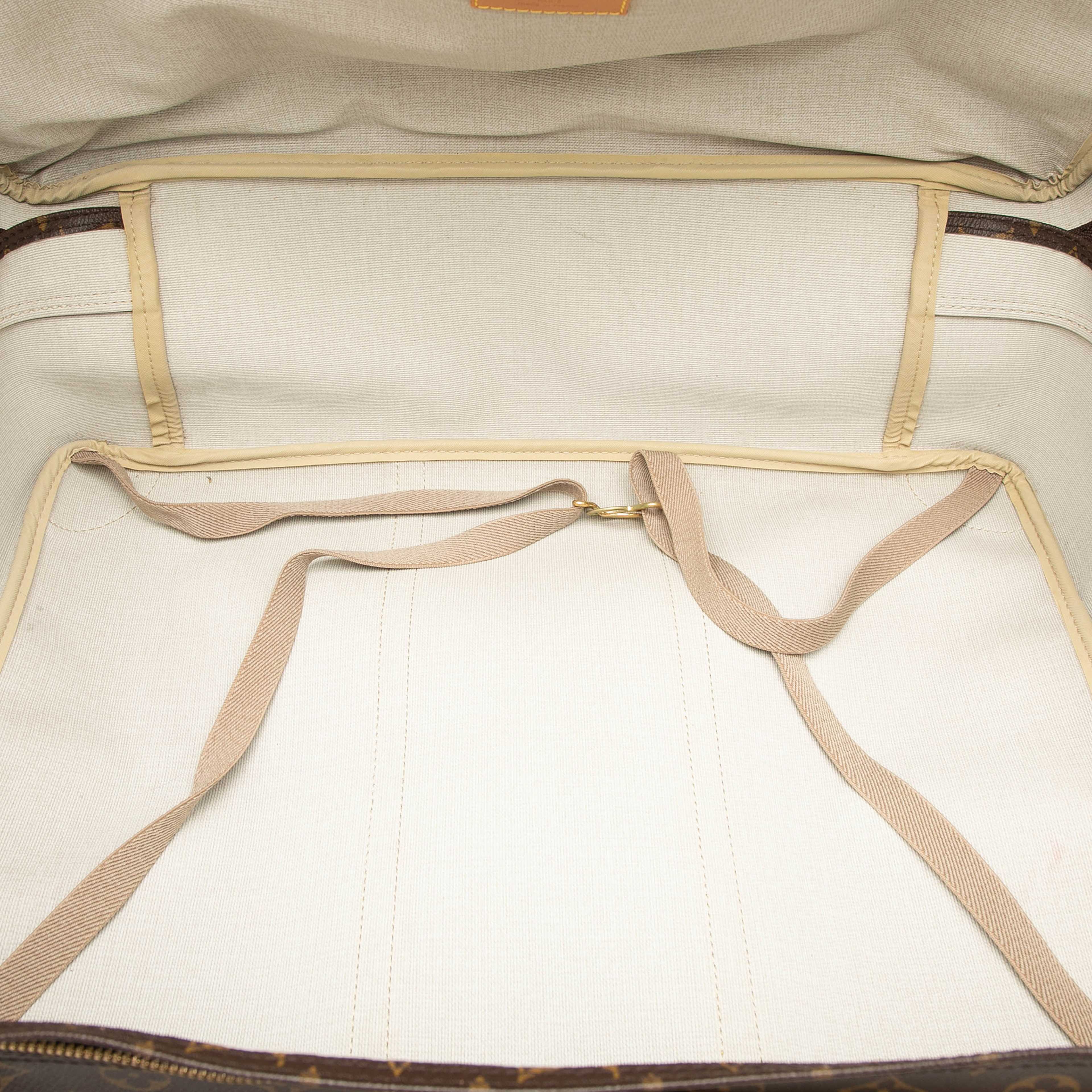 Louis Vuitton Monogram Sirius 50, från Luxclusif, i färgen brown. Klicka för att öppna bilden i stort format