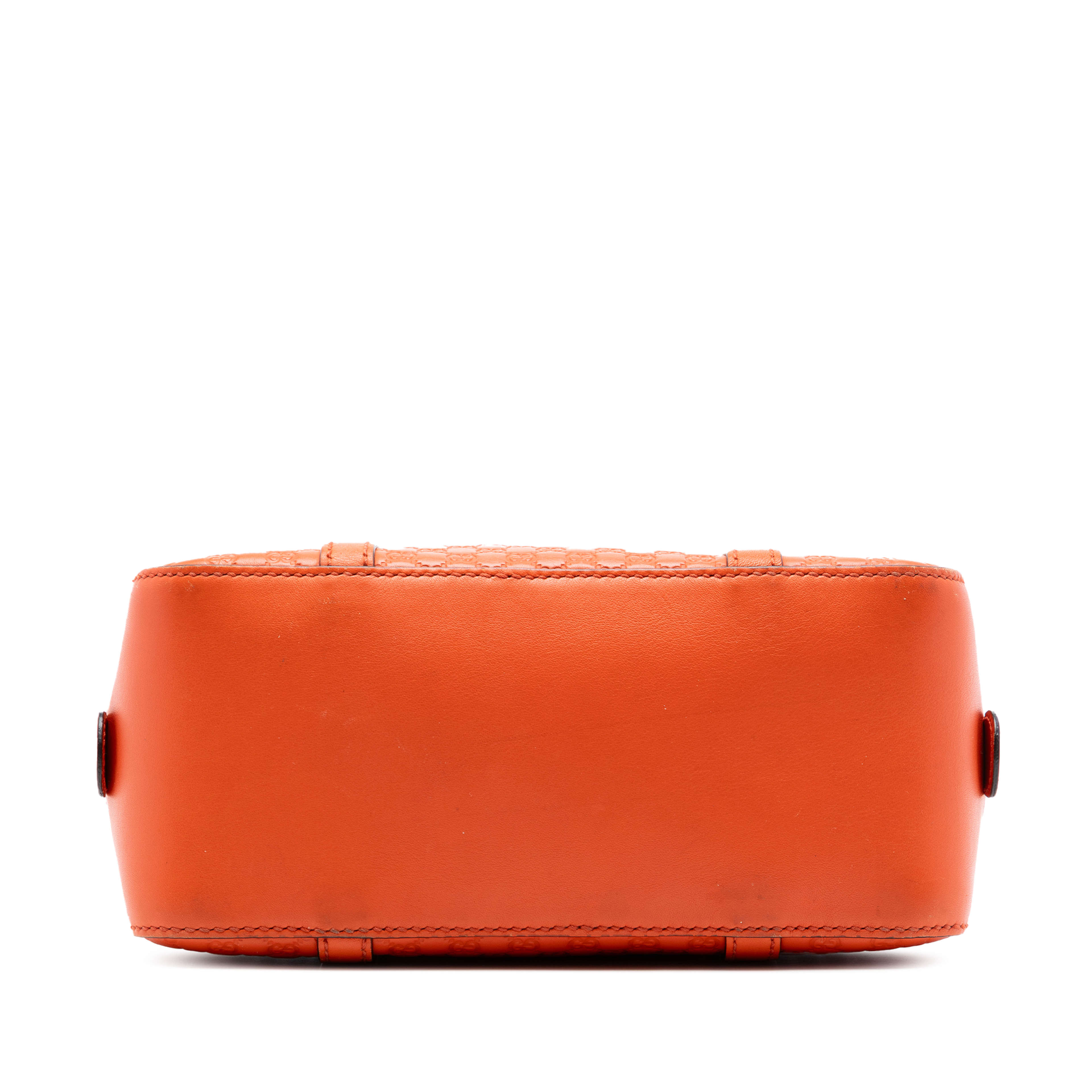 Gucci Small Microguccissima Bree Satchel, från Luxclusif, i färgen orange. Klicka för att öppna bilden i stort format