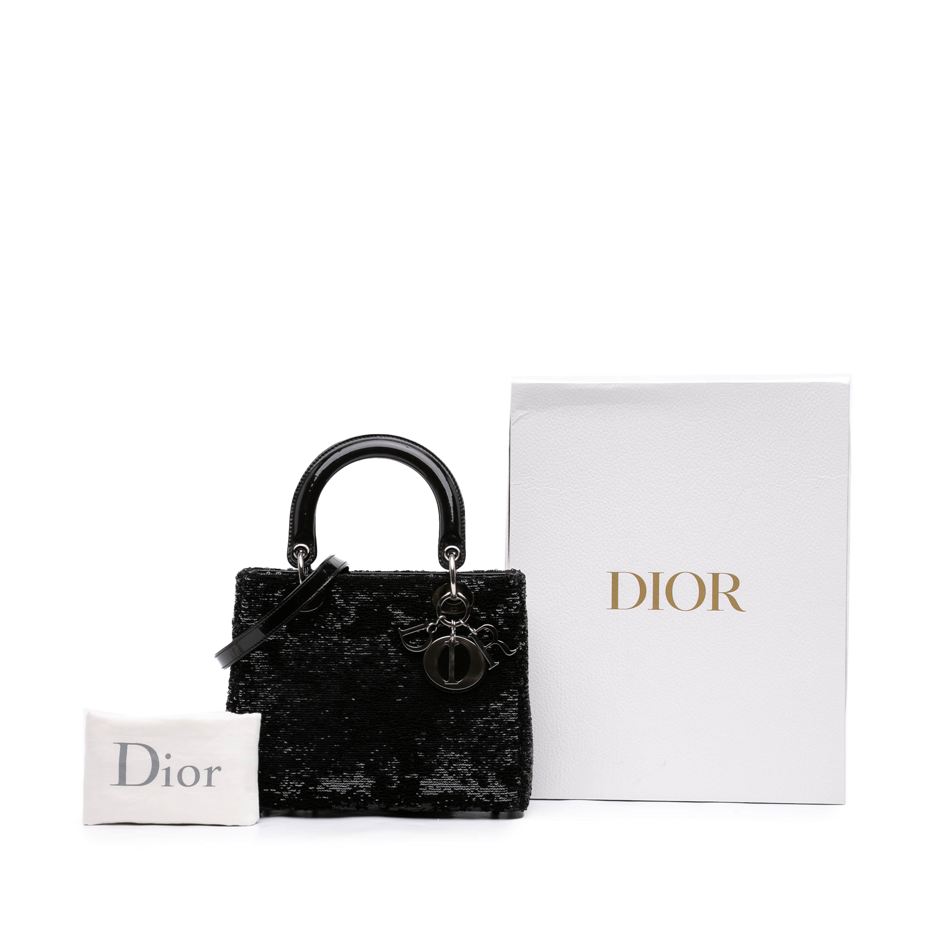 Dior Medium Sequins Lady Dior, från Luxclusif, i färgen svart. Klicka för att öppna bilden i stort format