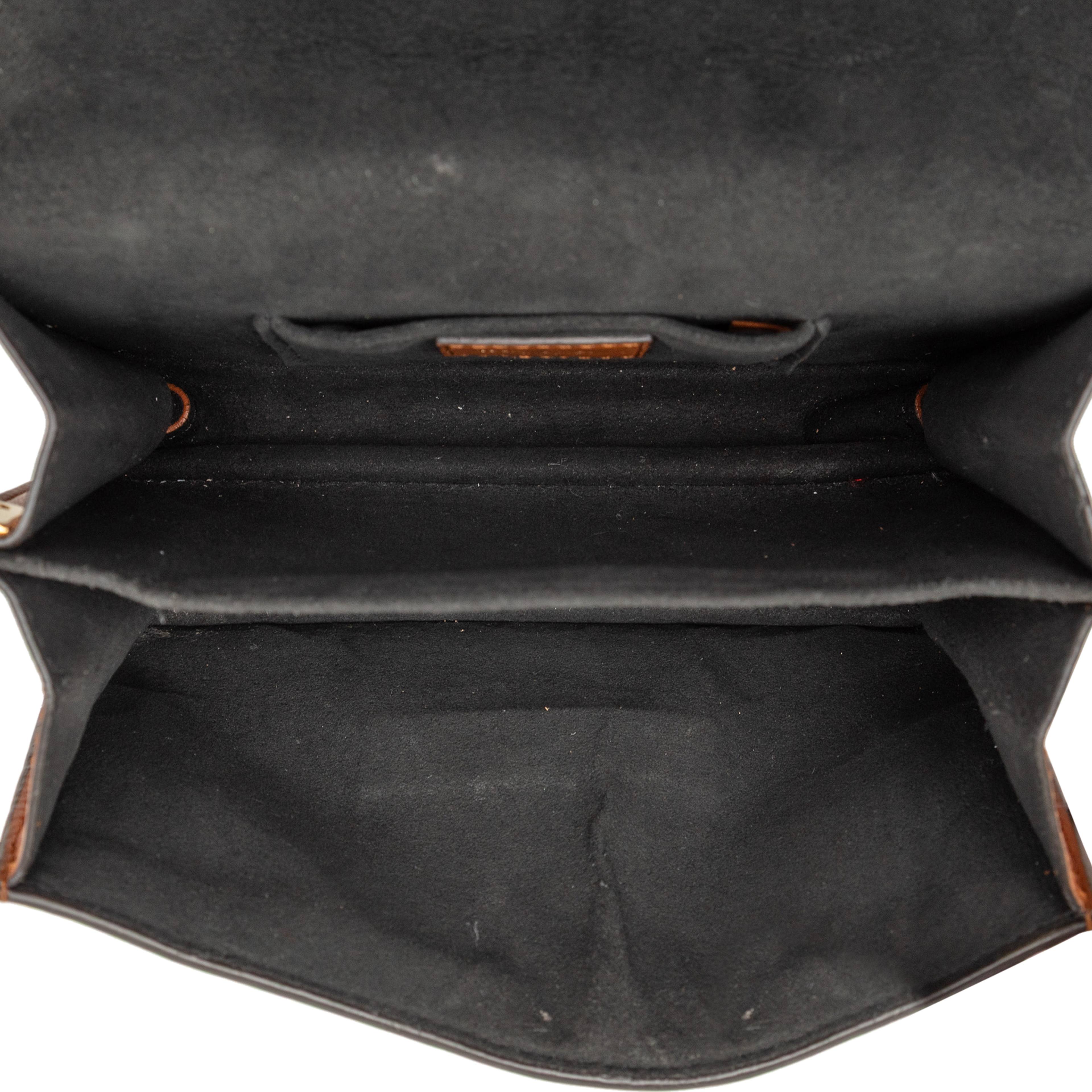 Louis Vuitton Monogram Reverse Mini Dauphine, från Luxclusif, i färgen brown. Klicka för att öppna bilden i stort format