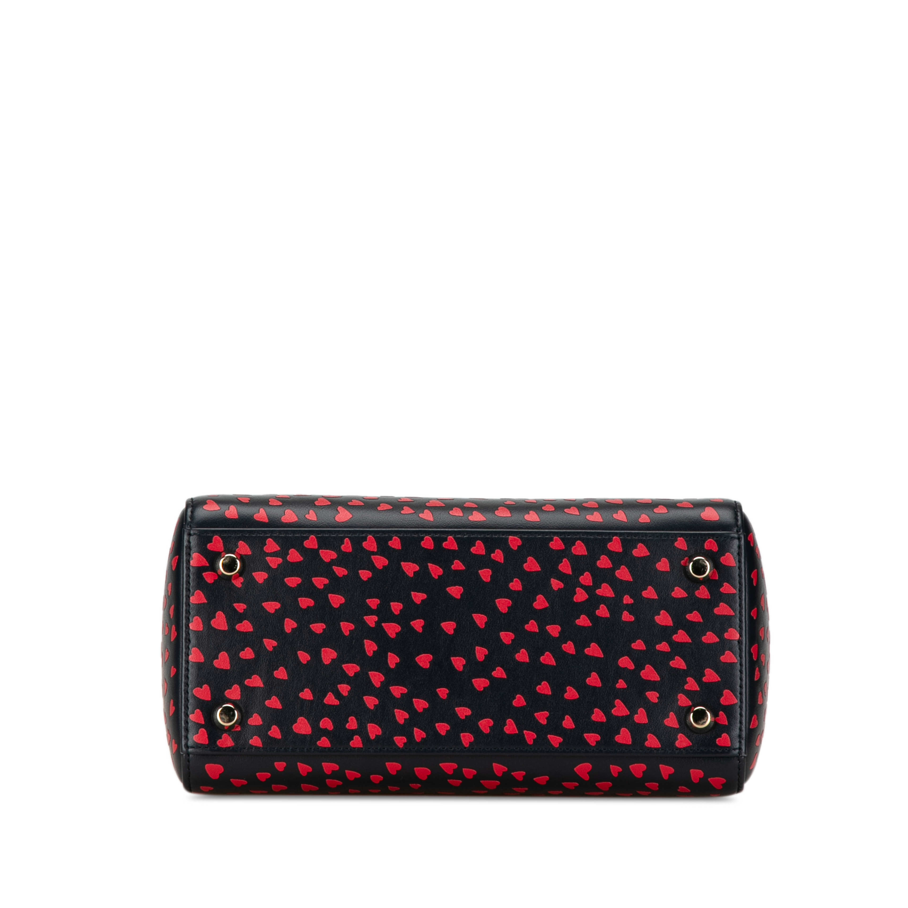 Dior Medium Calfskin I Love Paris Lady Dior, från Luxclusif, i färgen navy. Klicka för att öppna bilden i stort format