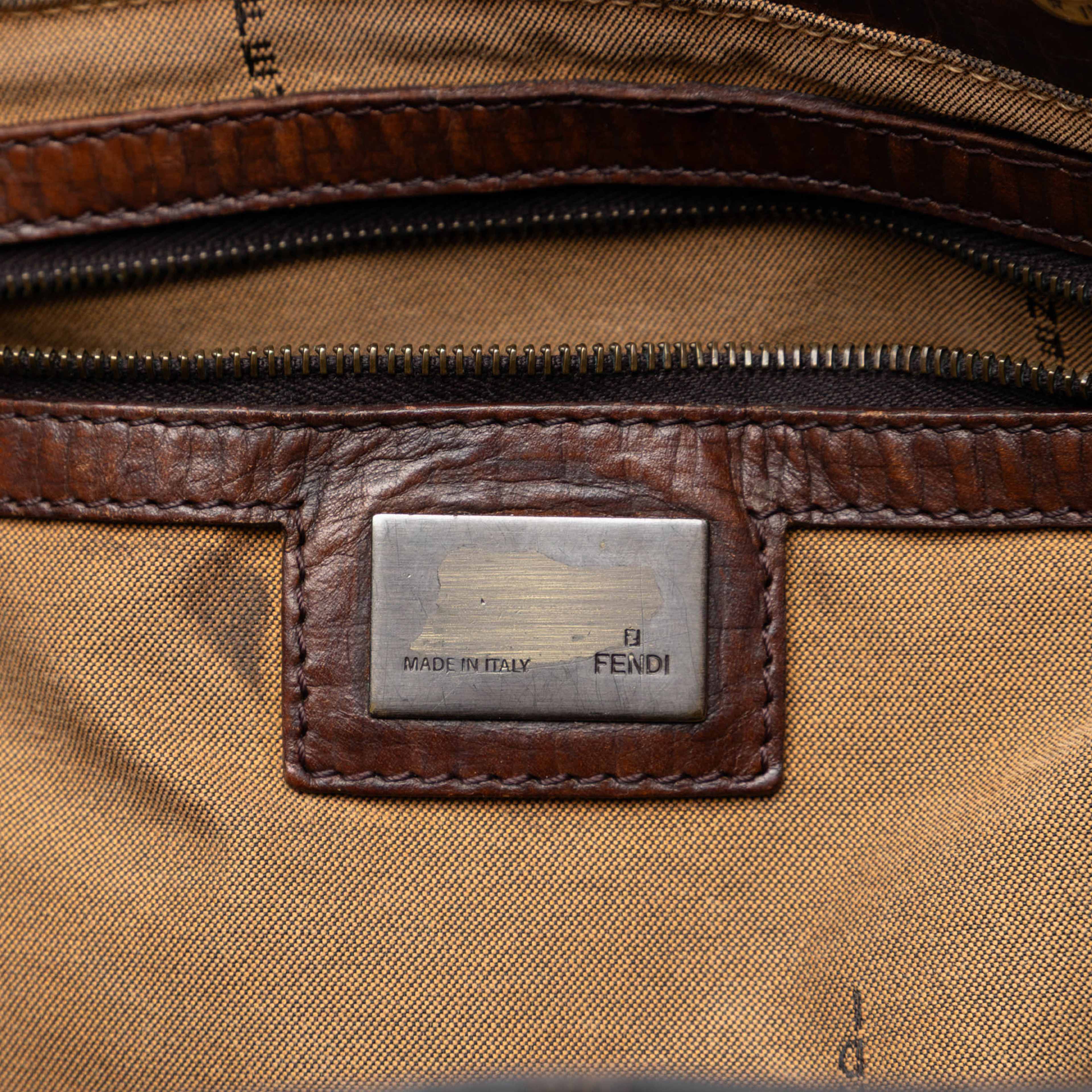 Fendi Zucca Canvas Etniko Handbag, från Luxclusif, i färgen brown. Klicka för att öppna bilden i stort format