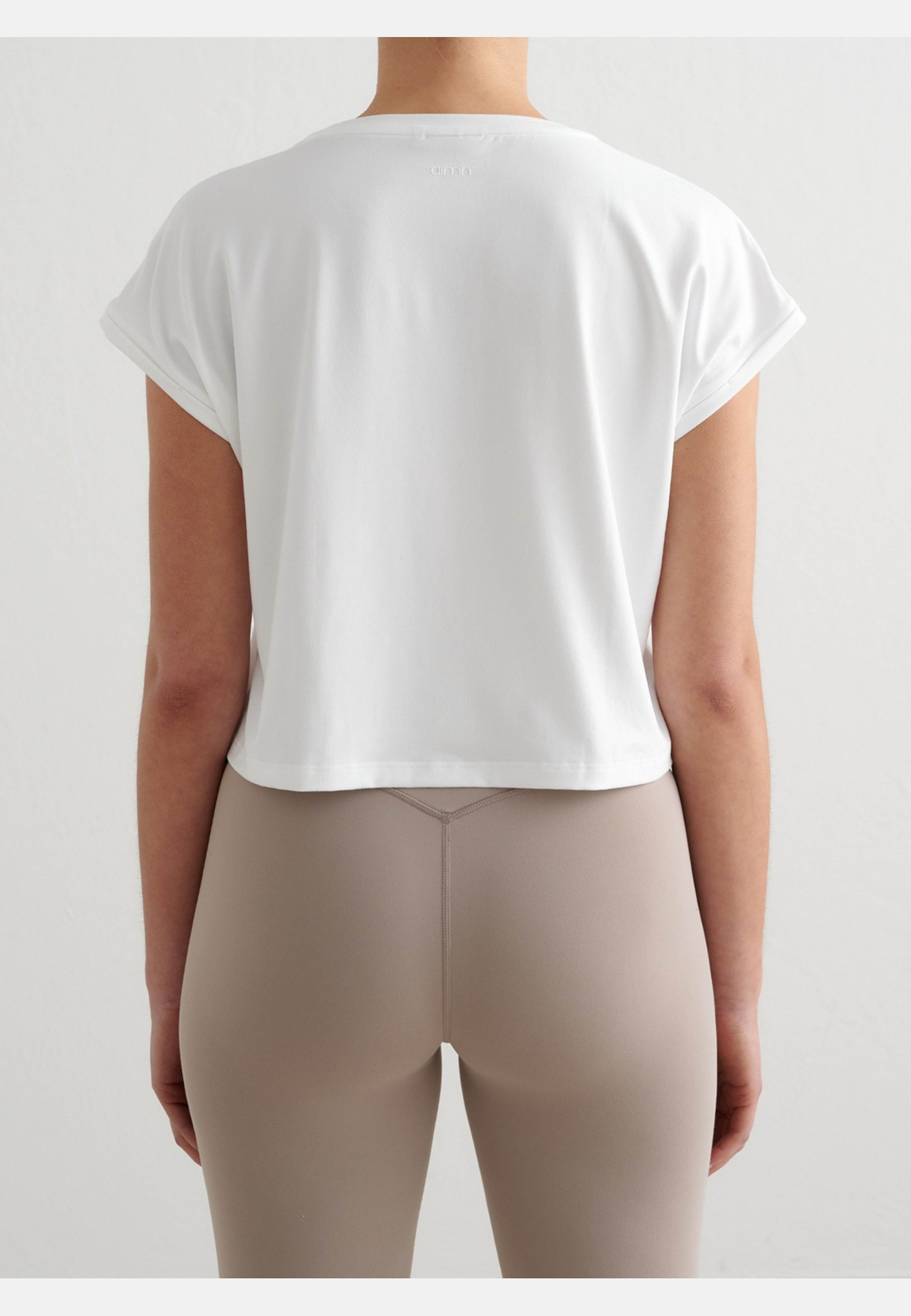 Soft Basic Roll Sleeve Top, från aim'n, i färgen white. Klicka för att öppna bilden i stort format