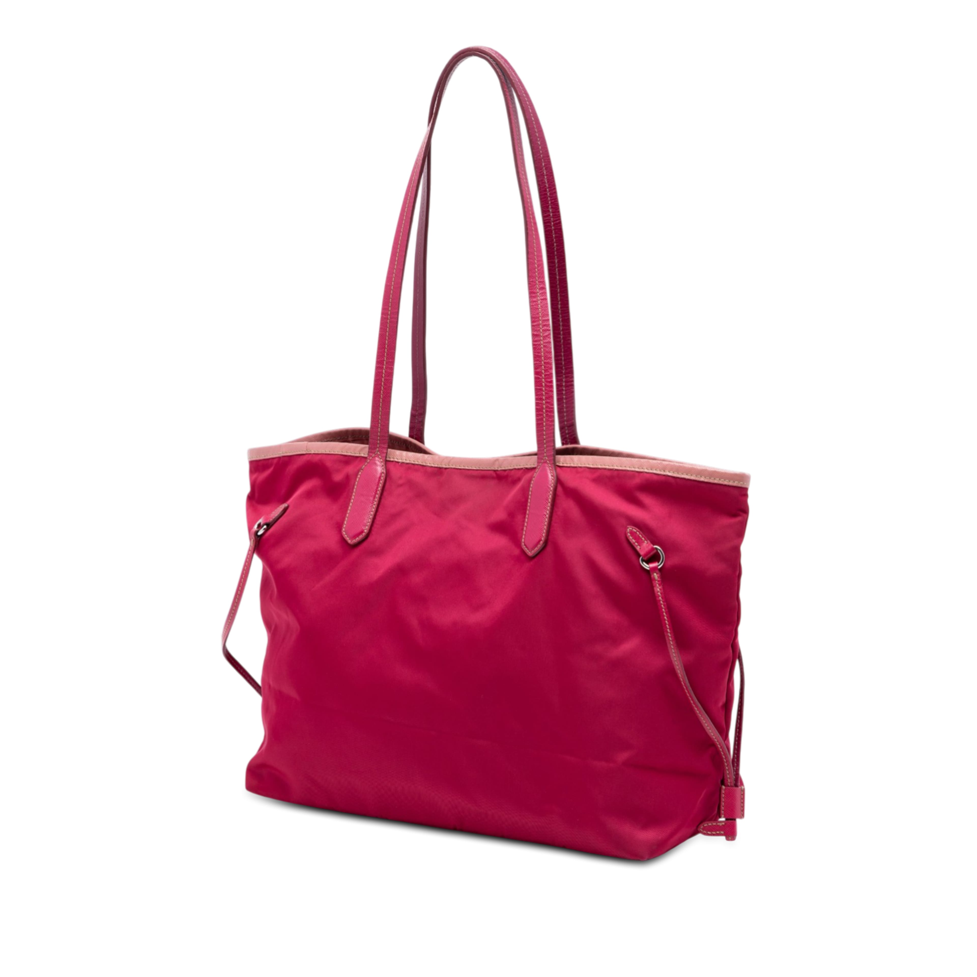 Prada Saffiano Trimmed Tessuto Open Convertible Tote, från Luxclusif, i färgen rosa. Klicka för att öppna bilden i stort format