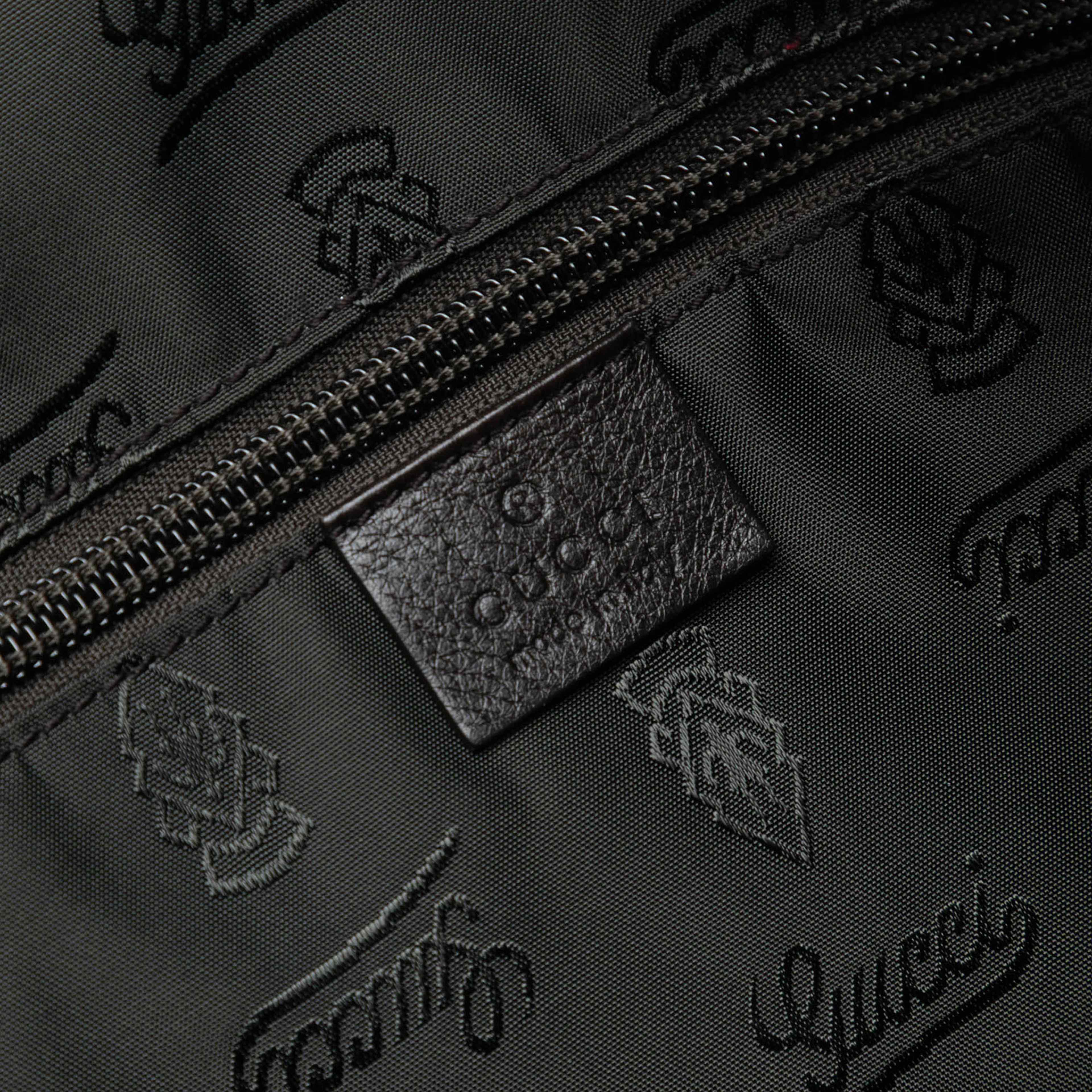 Gucci Guccissima Weekender, från Luxclusif, i färgen dark brown. Klicka för att öppna bilden i stort format