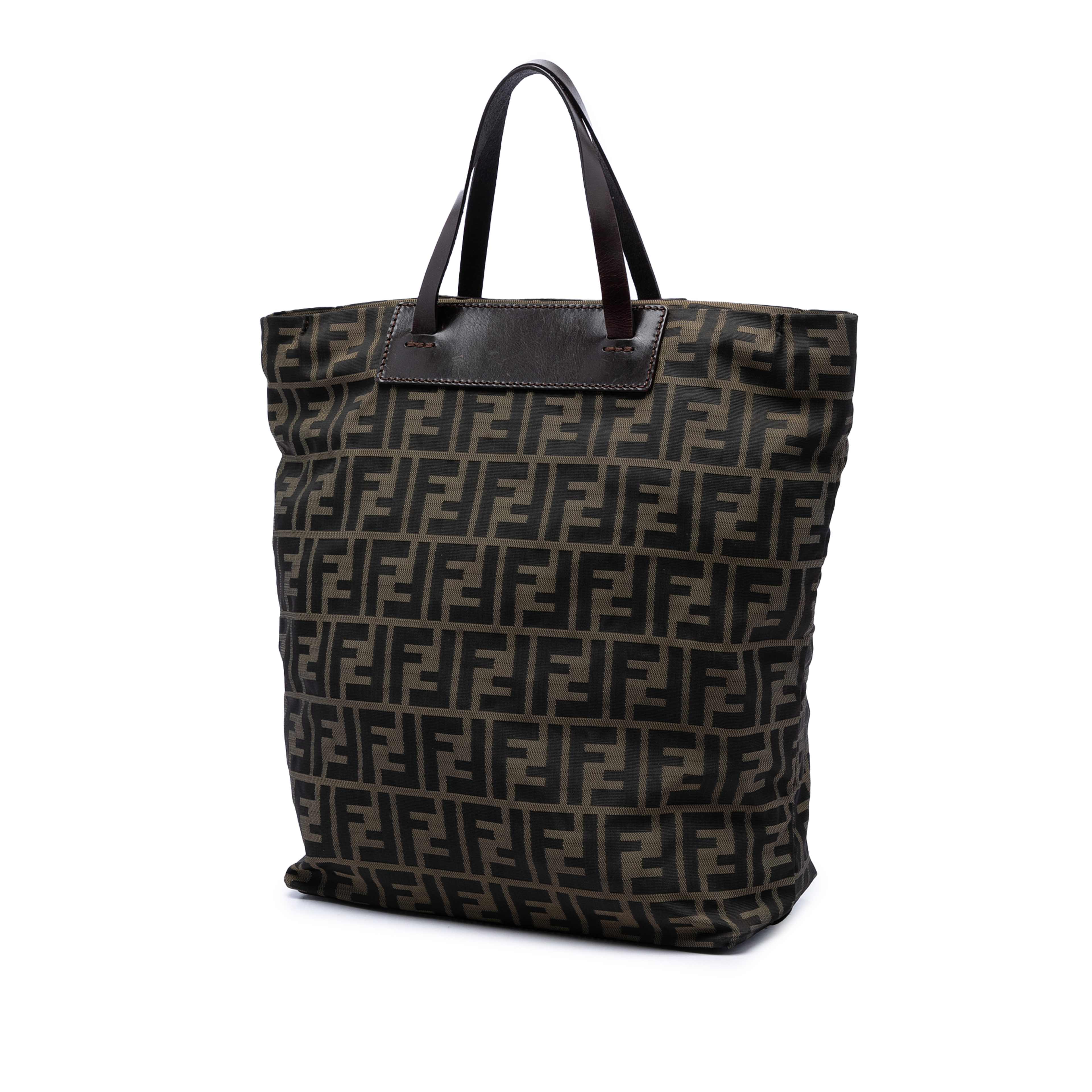 Fendi Zucca Canvas Tote, från Luxclusif, i färgen brun. Klicka för att öppna bilden i stort format